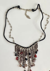 Statement choker