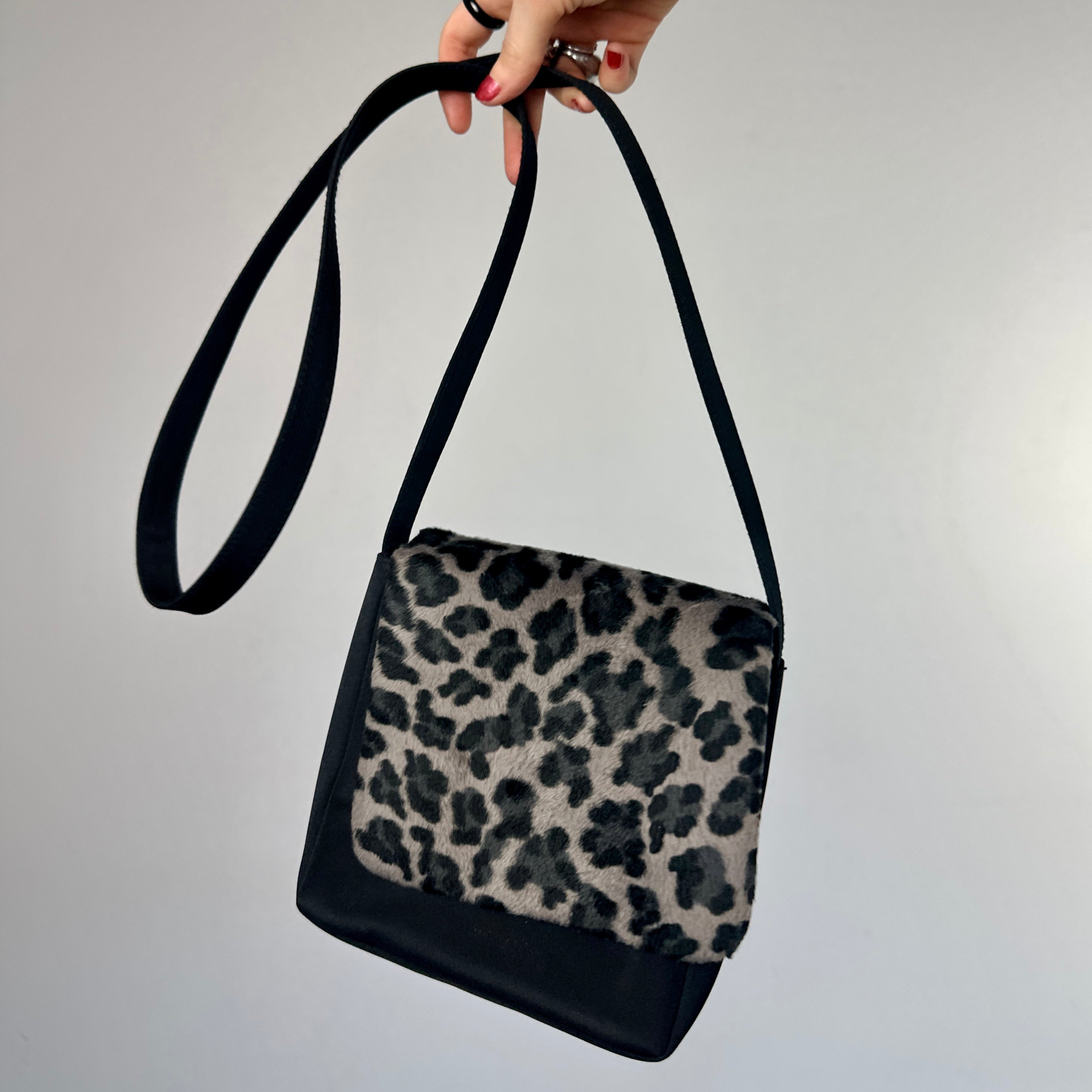 00s Leopard Crossbody Purse