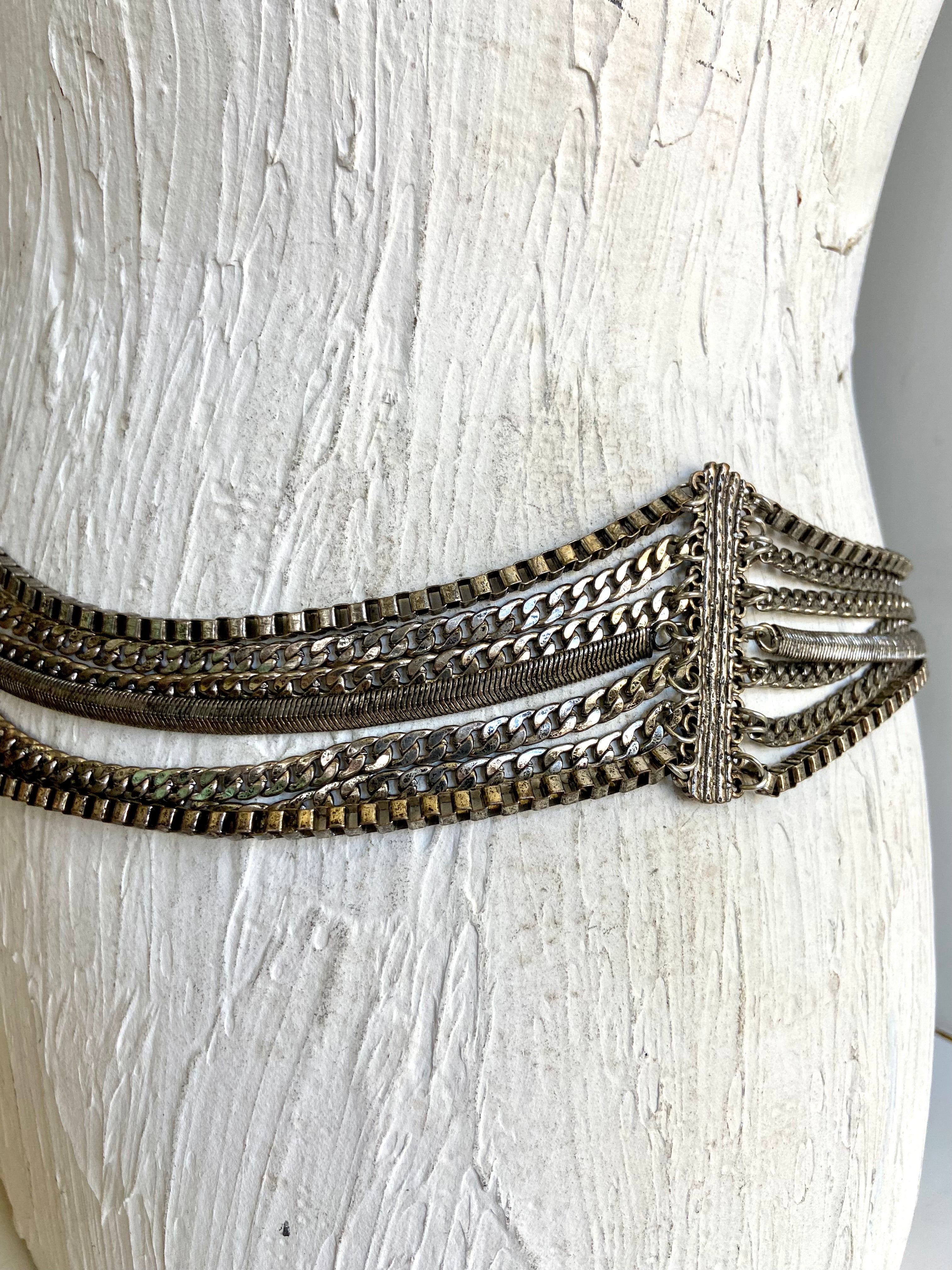 Layers chains belt
