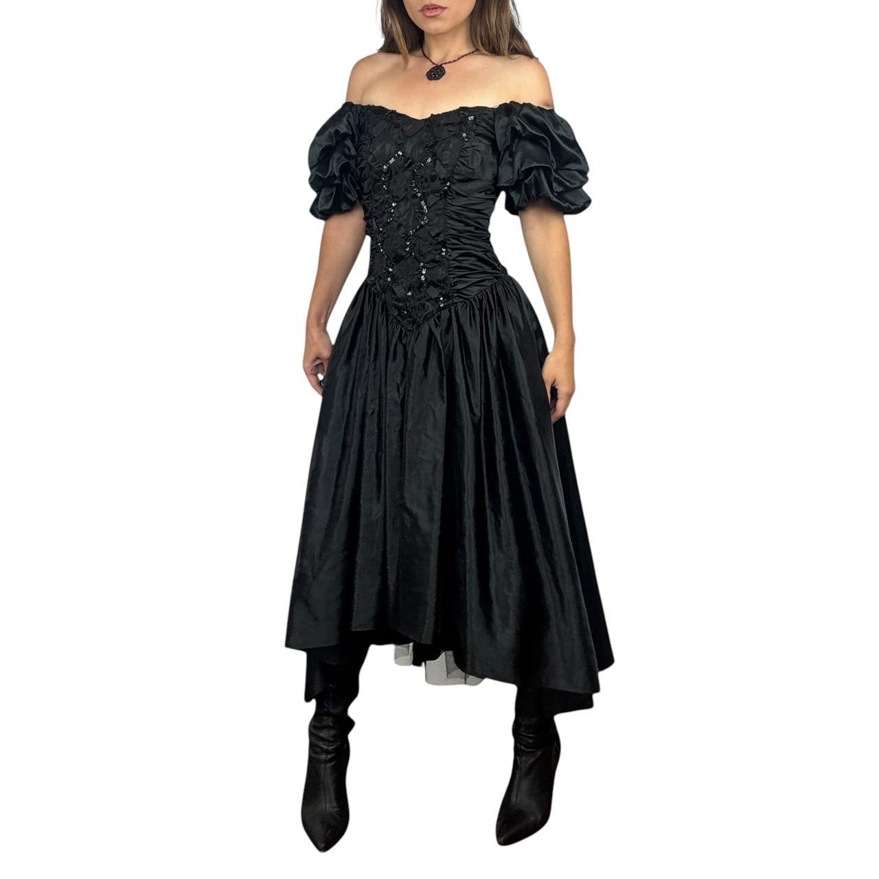off the shoulder victorian dress Victorian Gothic Off The Shoulder Dress (S) – Holy Thrift