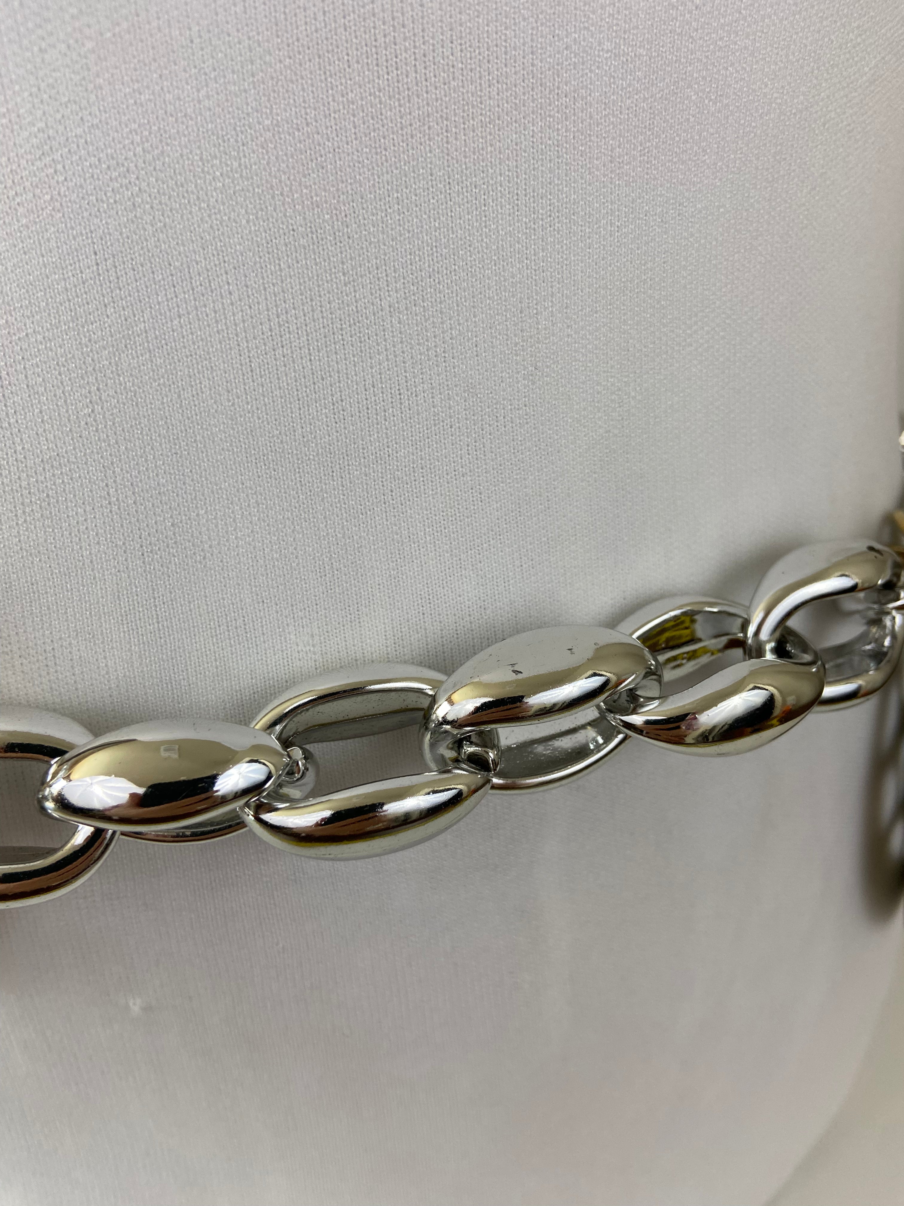 Busy metal belt