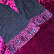 90s Bebe Embroidered Hem Flare Jeans (XS)