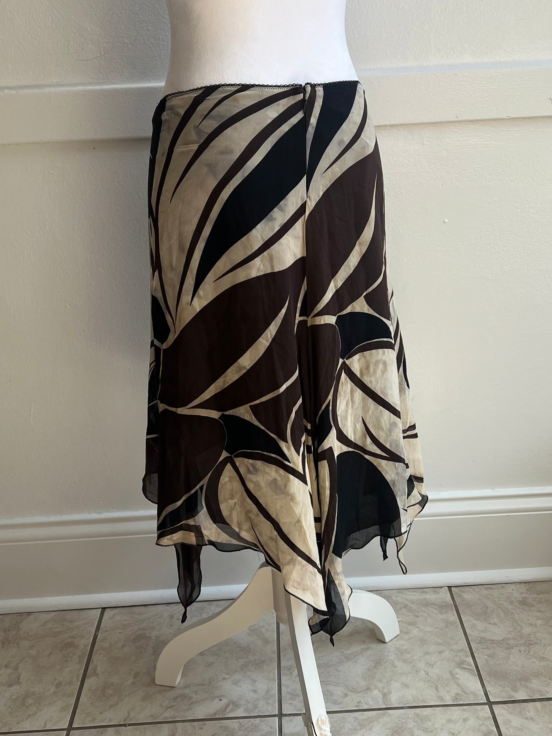 Vintage 90s/Y2K Italian Designer 100% Silk Whimsy Skirt (S/M)