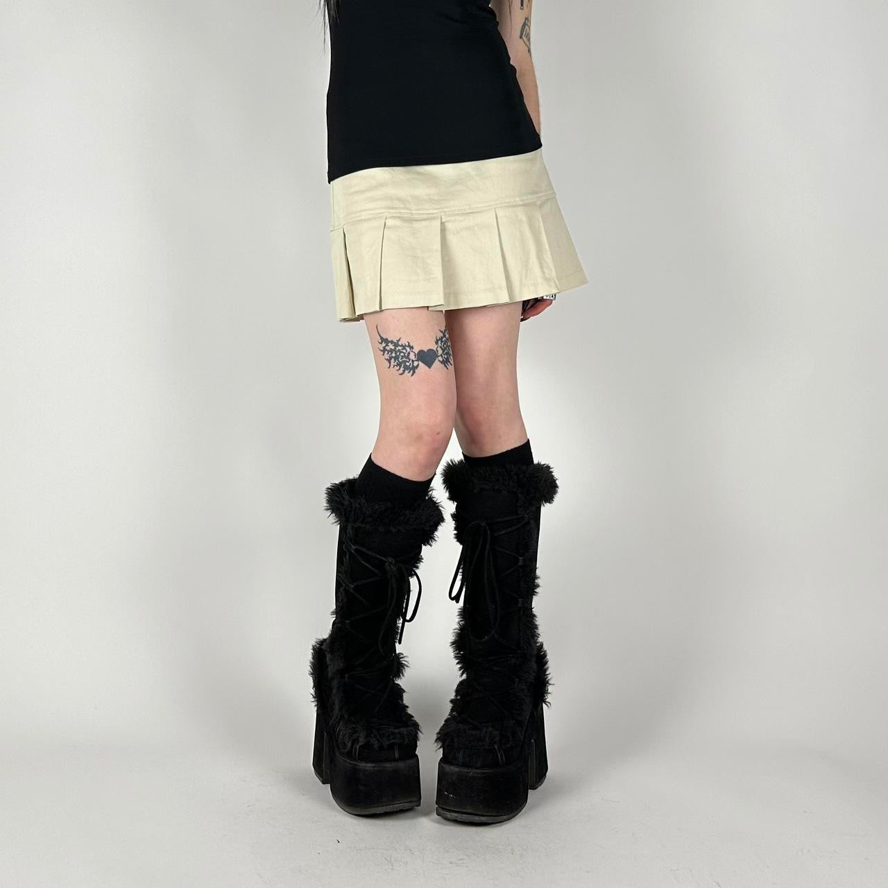 90s Cream Pleated Mini Skirt (S)