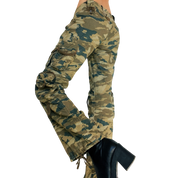 Early 2000s Camo Cargo Pants (XS)