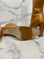 Brown leather boots (10)