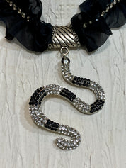 The snake 🐍 choker