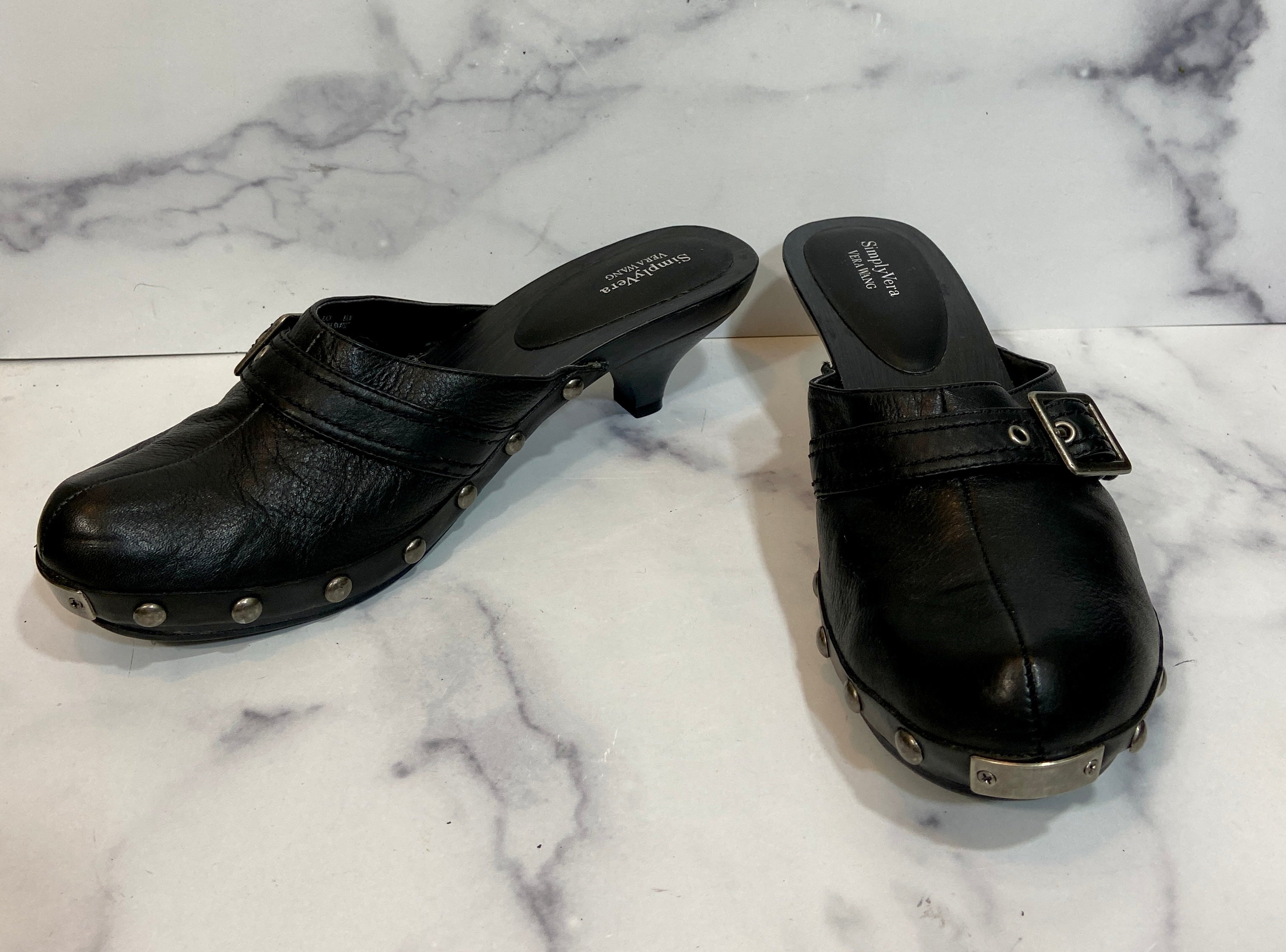 VERA WANG clogs