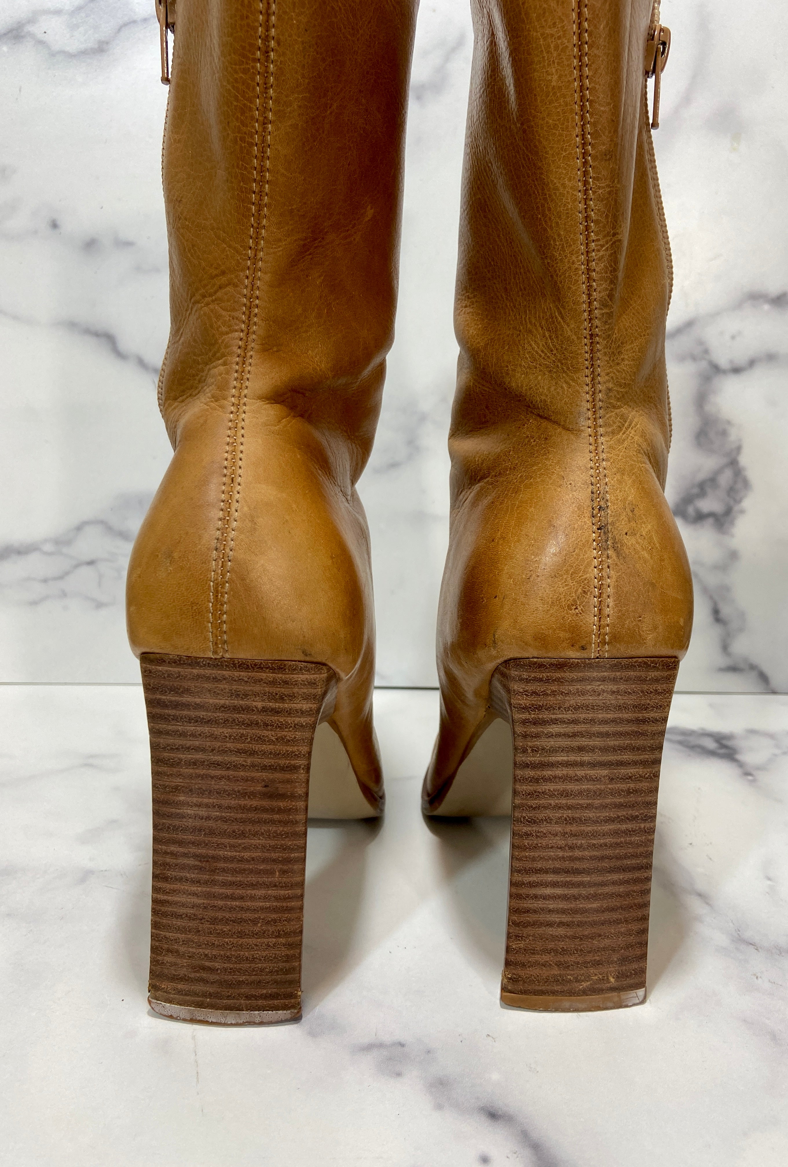 Brown leather boots (10)