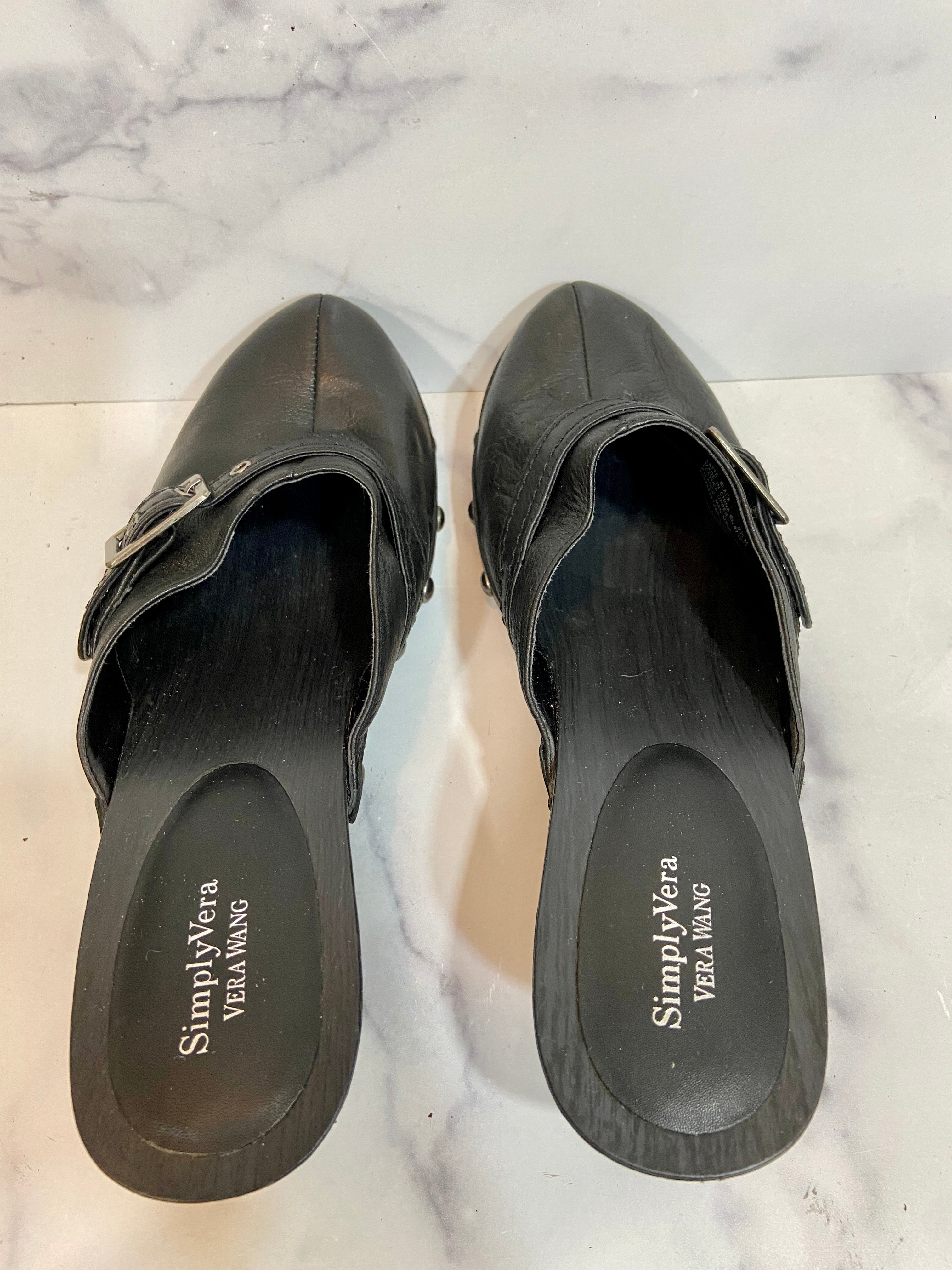 VERA WANG clogs