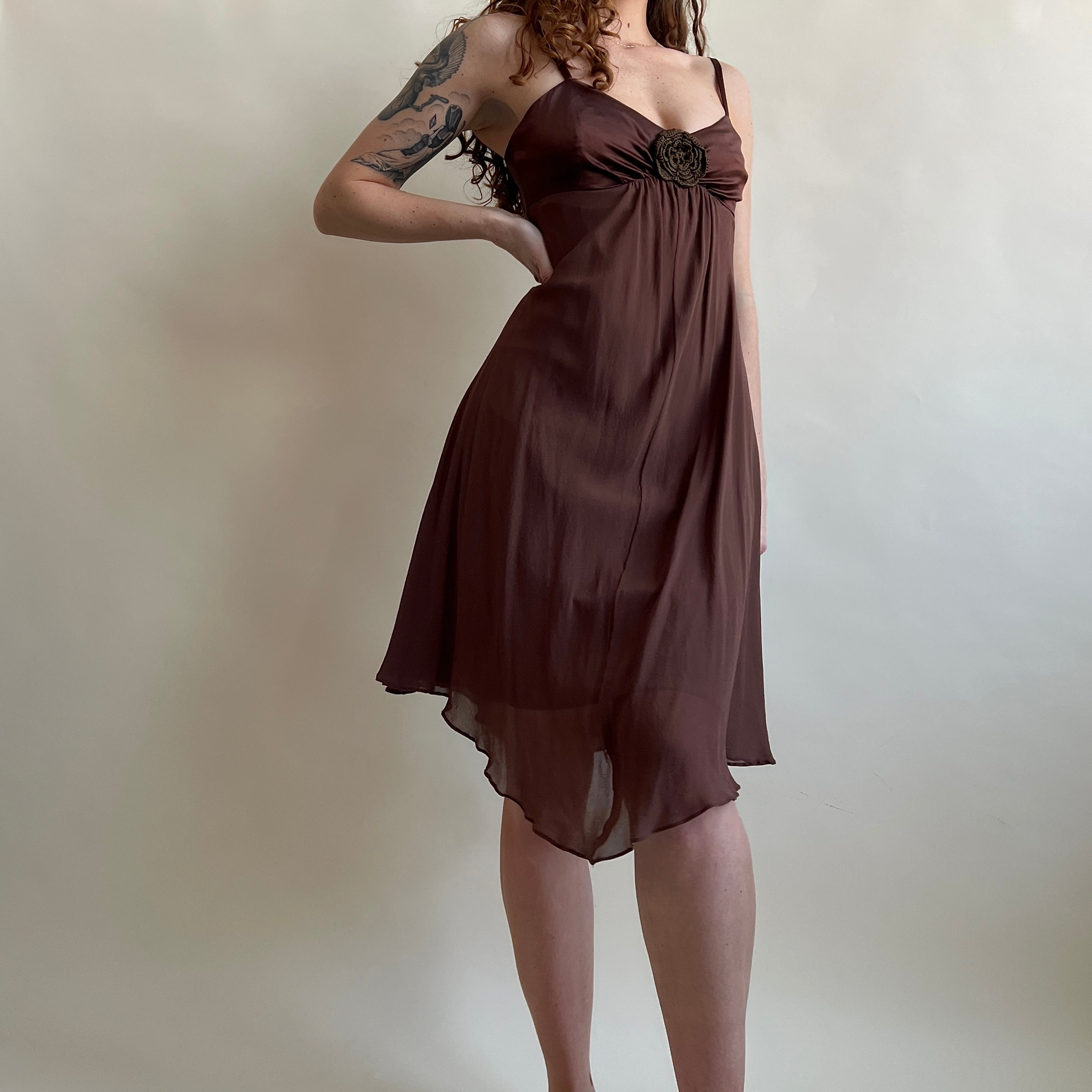 00s brown silk babydoll dress (L)
