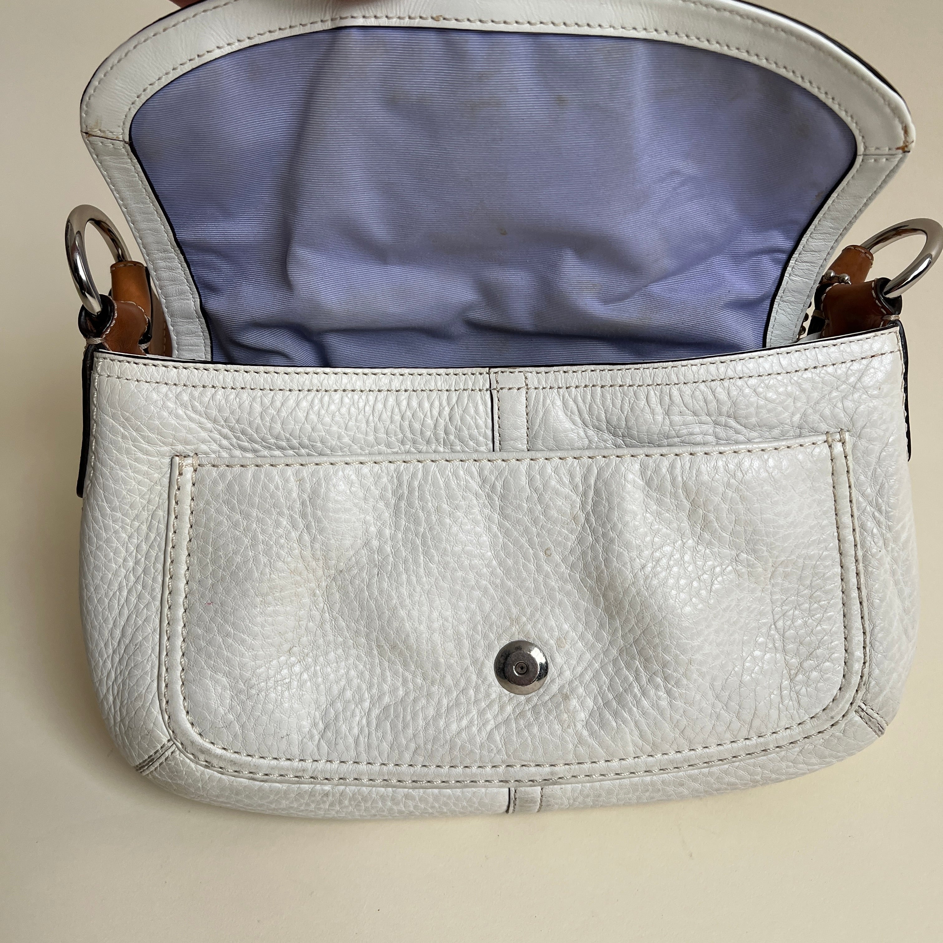 00s ivory leather Coach purse