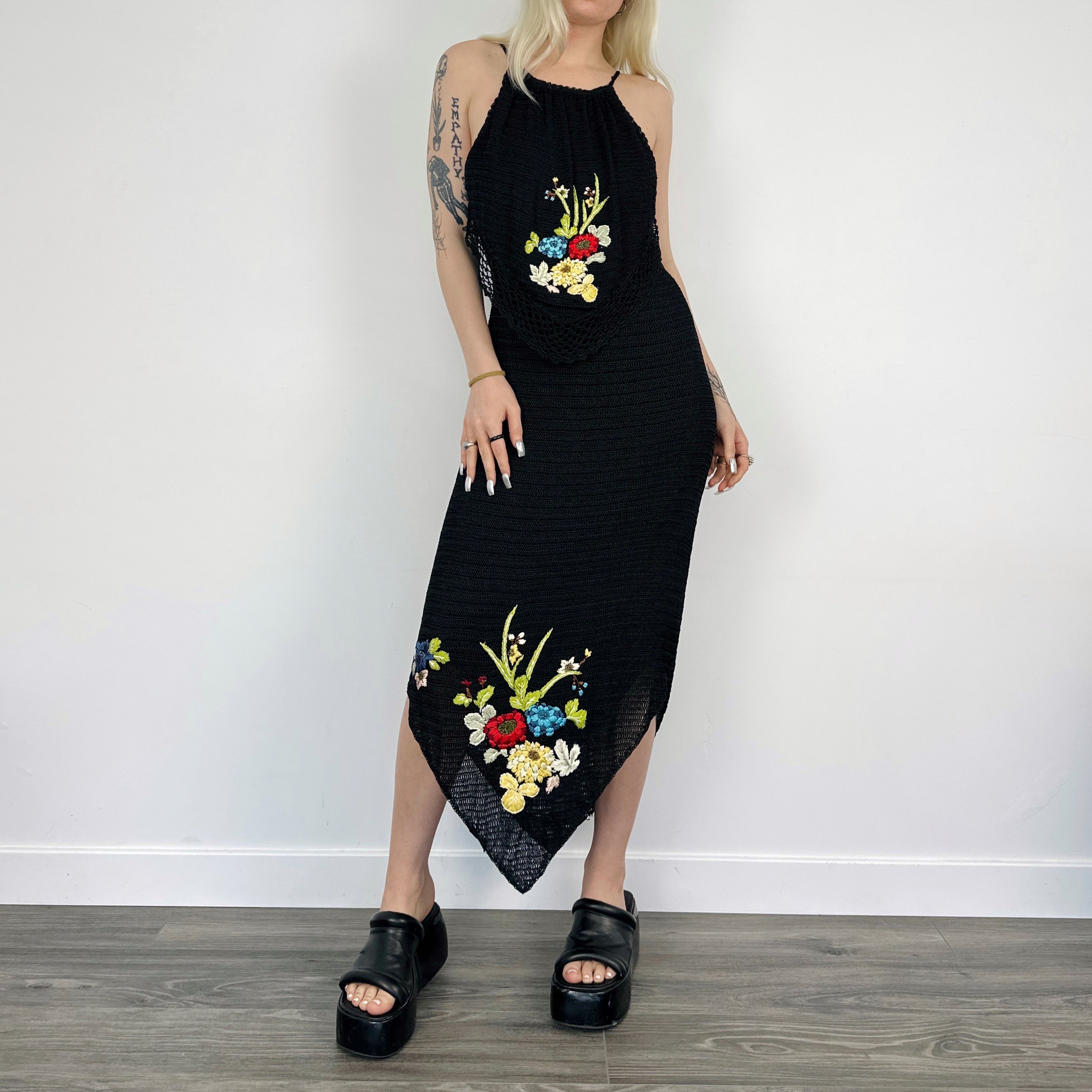90s Crochet Embroidered Midi Dress (M) 90s Crochet Embroidered Midi Dress (M)