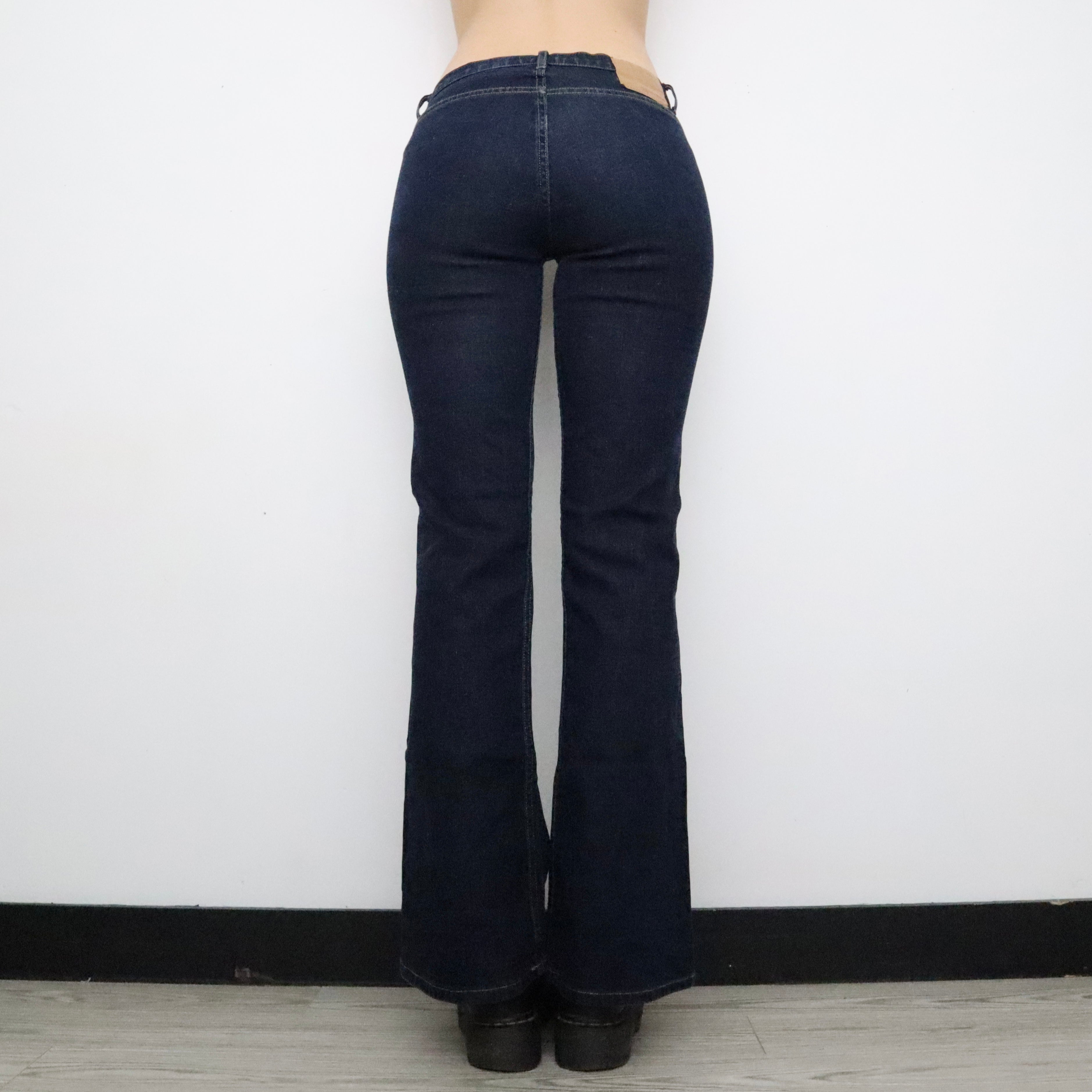 Guess Flare Jeans (S-M)