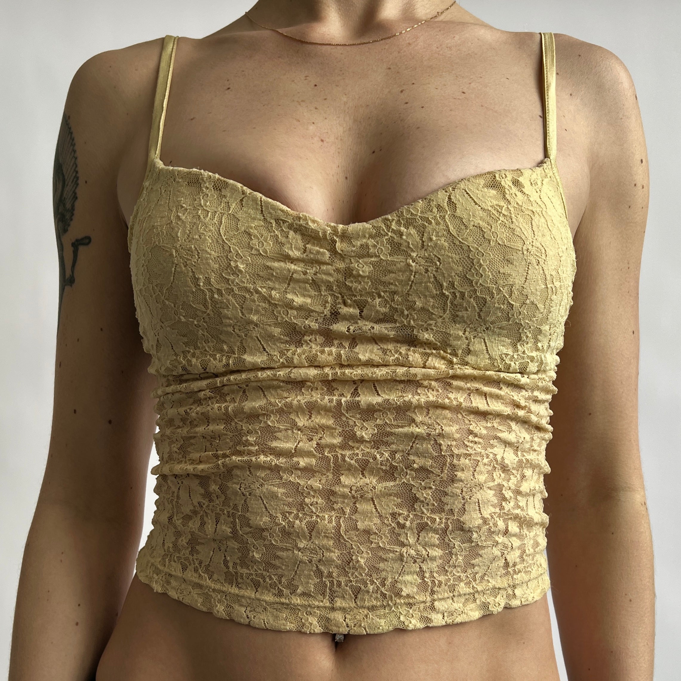 Y2K beige lace cami (S)