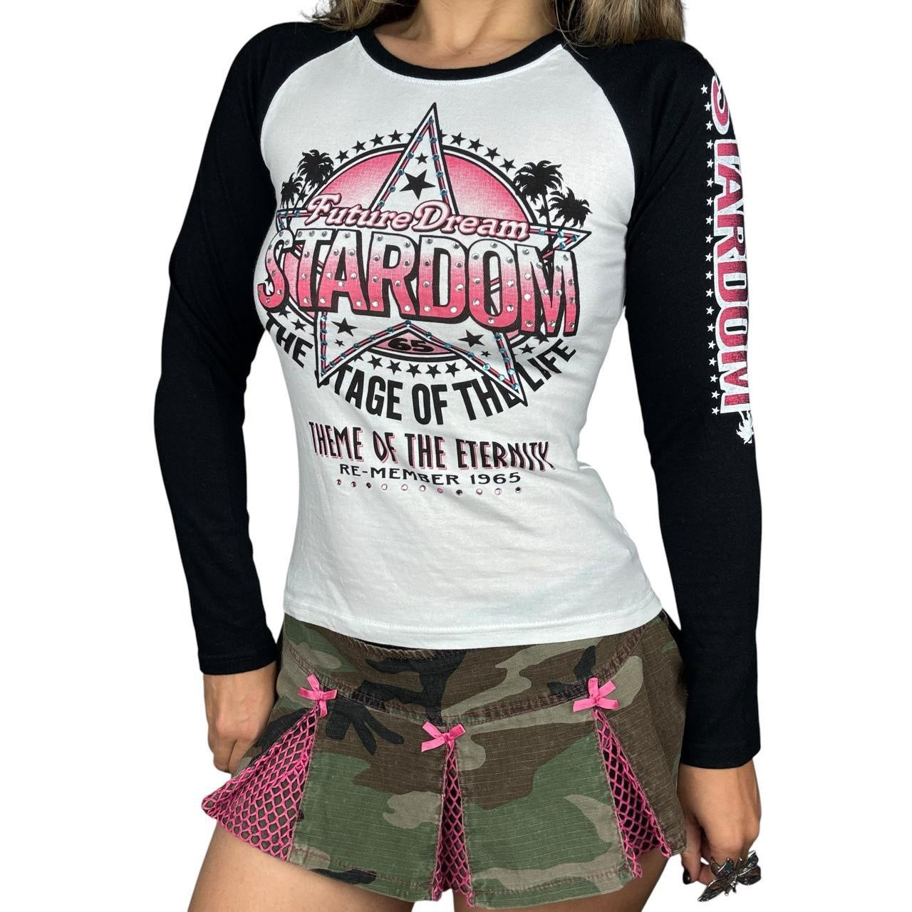 J-Fashion “Stardom” Embellished Graphic Long Sleeve (M)