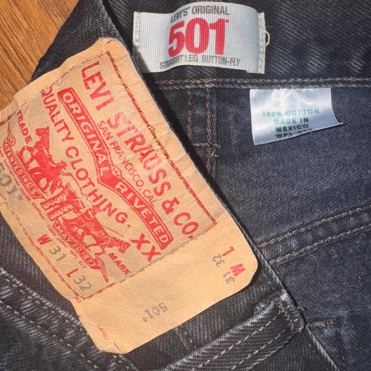 90s Levi’s 501 Black Jeans (M)