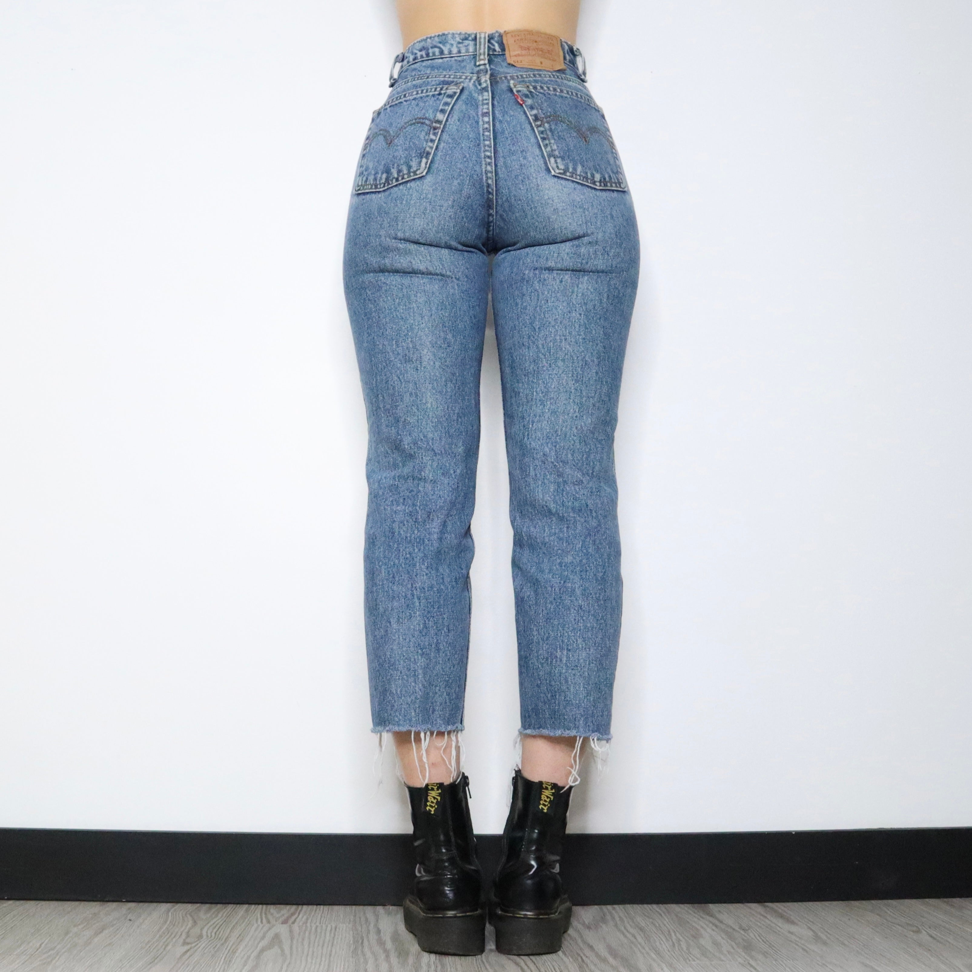 90s LEVI'S High Waisted Jeans (S)
