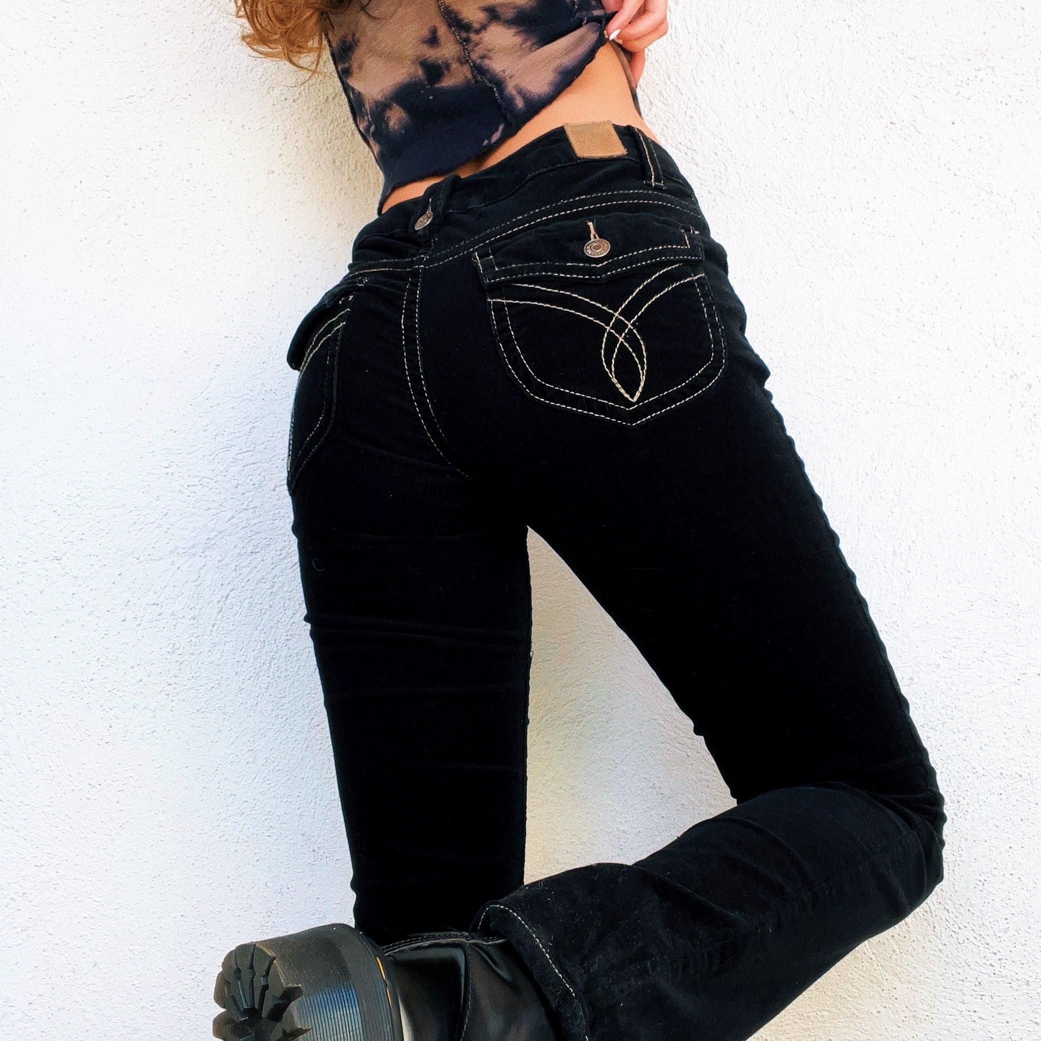 Early 2000s Black Corduroy Pants (M)
