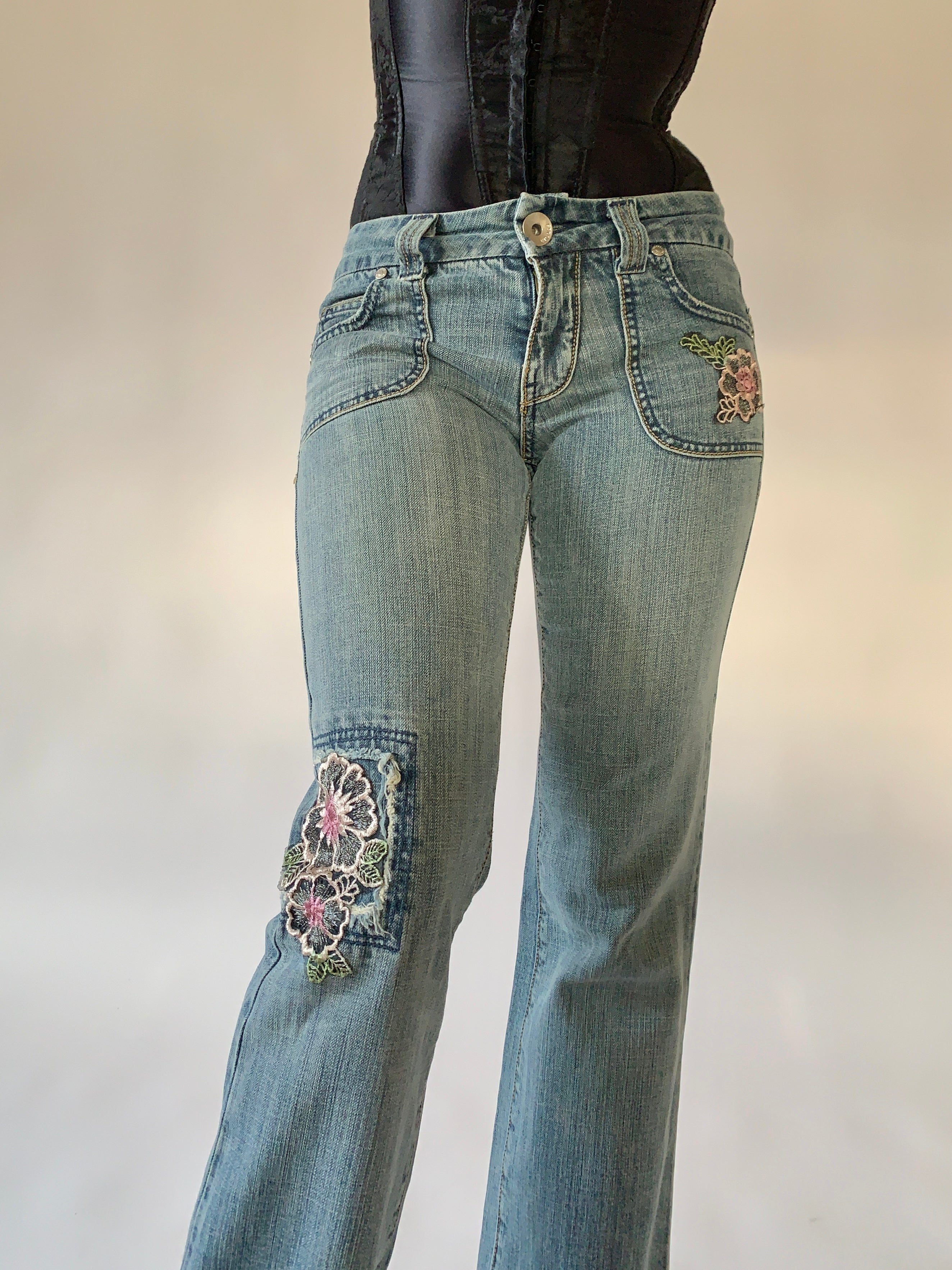 Y2K Floral Embroidered Jeans (S)