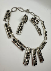 Black and silver set