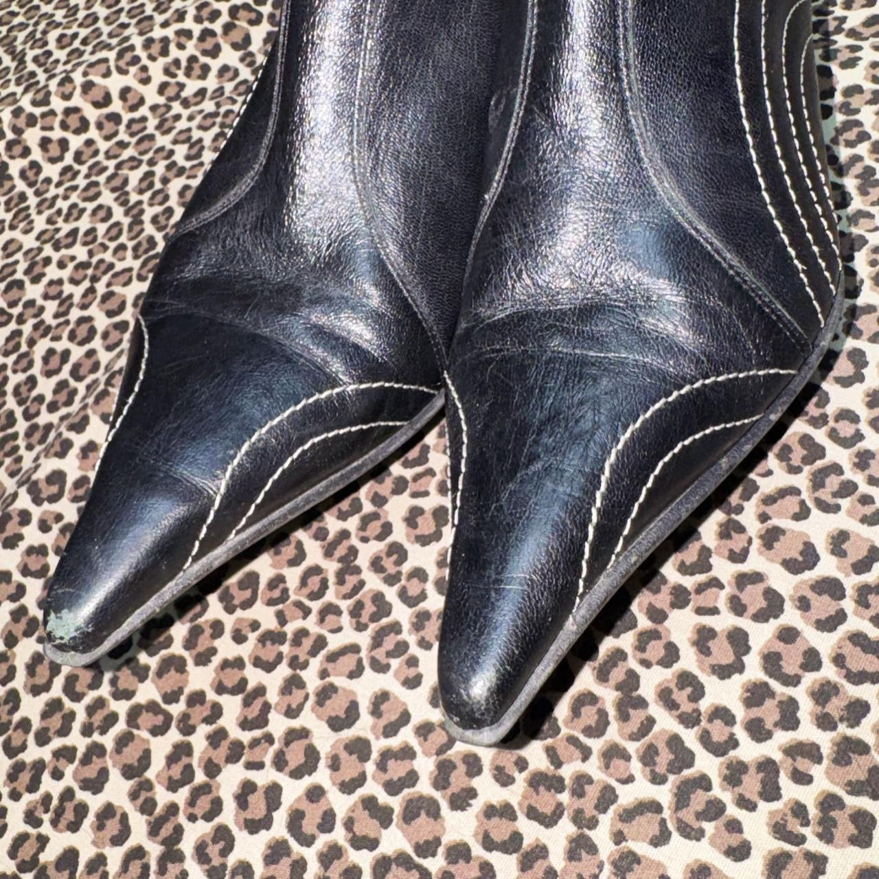 Y2K Stitched Black Leather Pointed Toe Kitten Heel Ankle Boots (7)