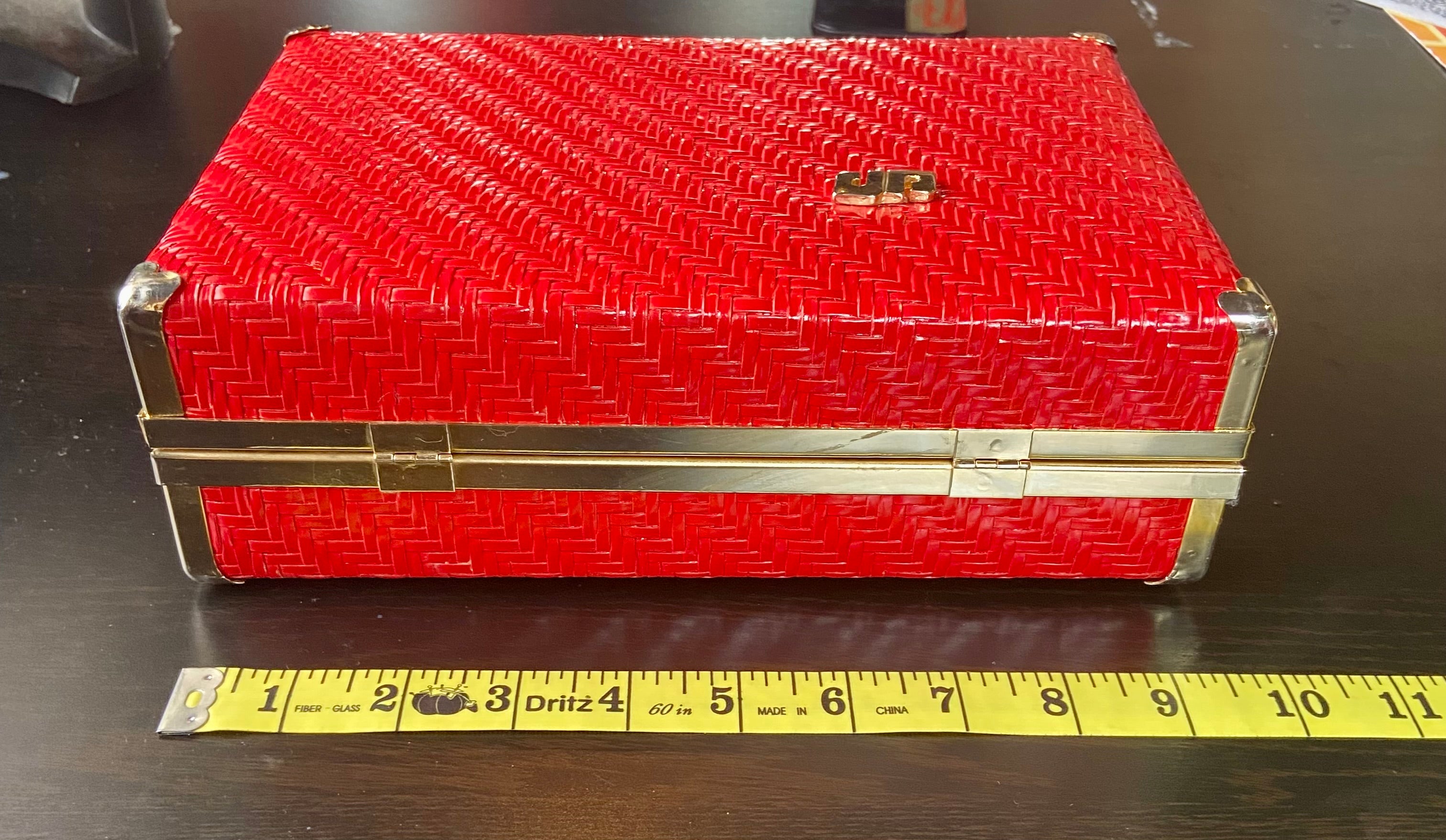 Vintage 60s/70s Varnished Red Wicker Bag// Box-style Handbag / Mid Century