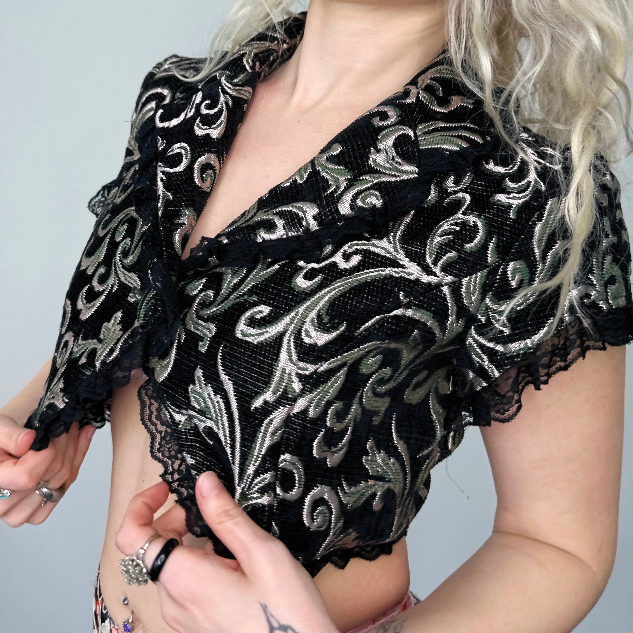 2000s Brocade Lace Crop Top (M) – Holy Thrift
