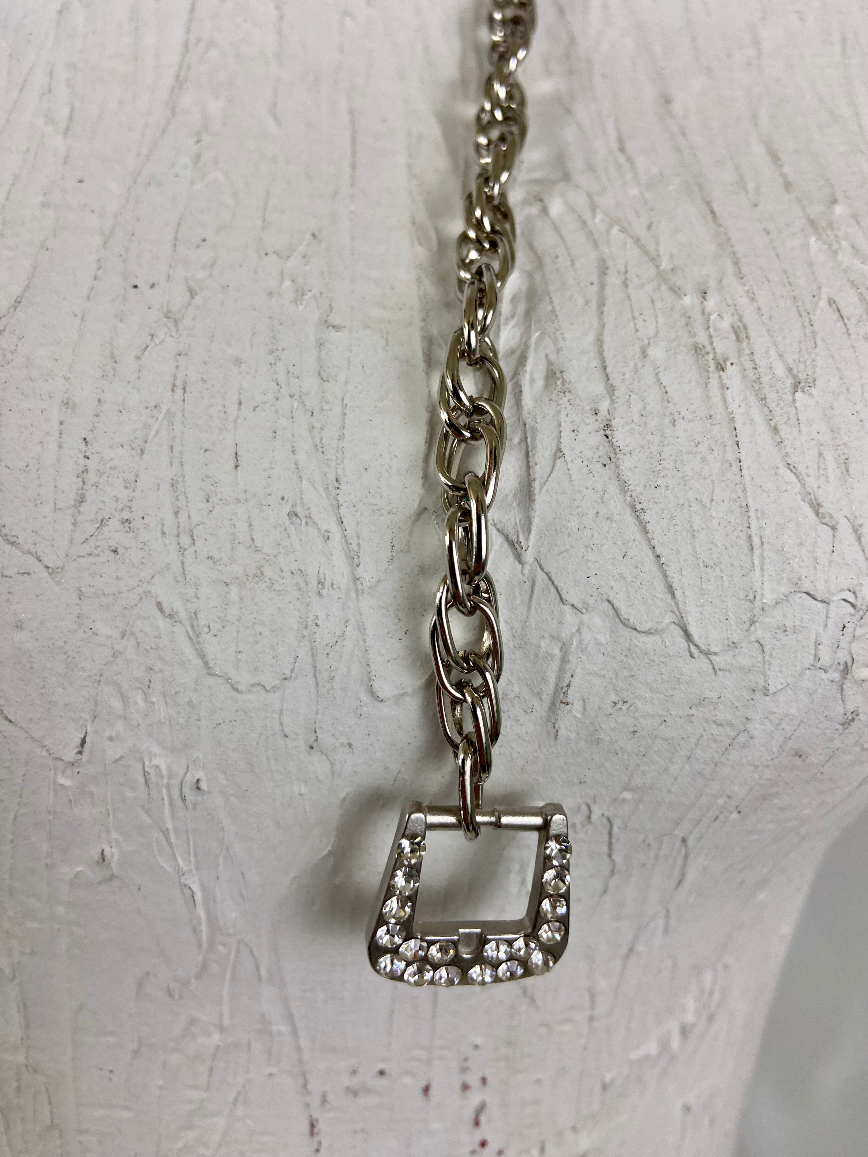 Buckle & beads belt