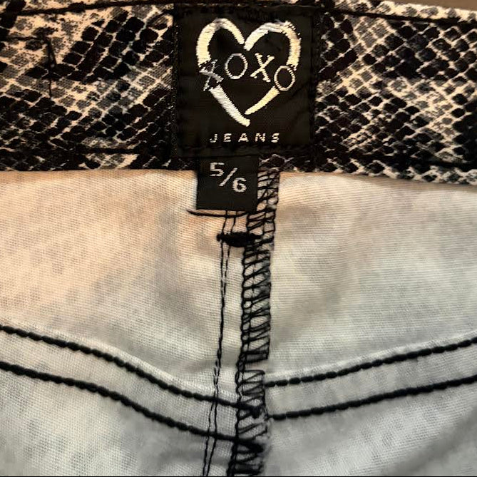 Low Rise Snake Skin Pants (s)