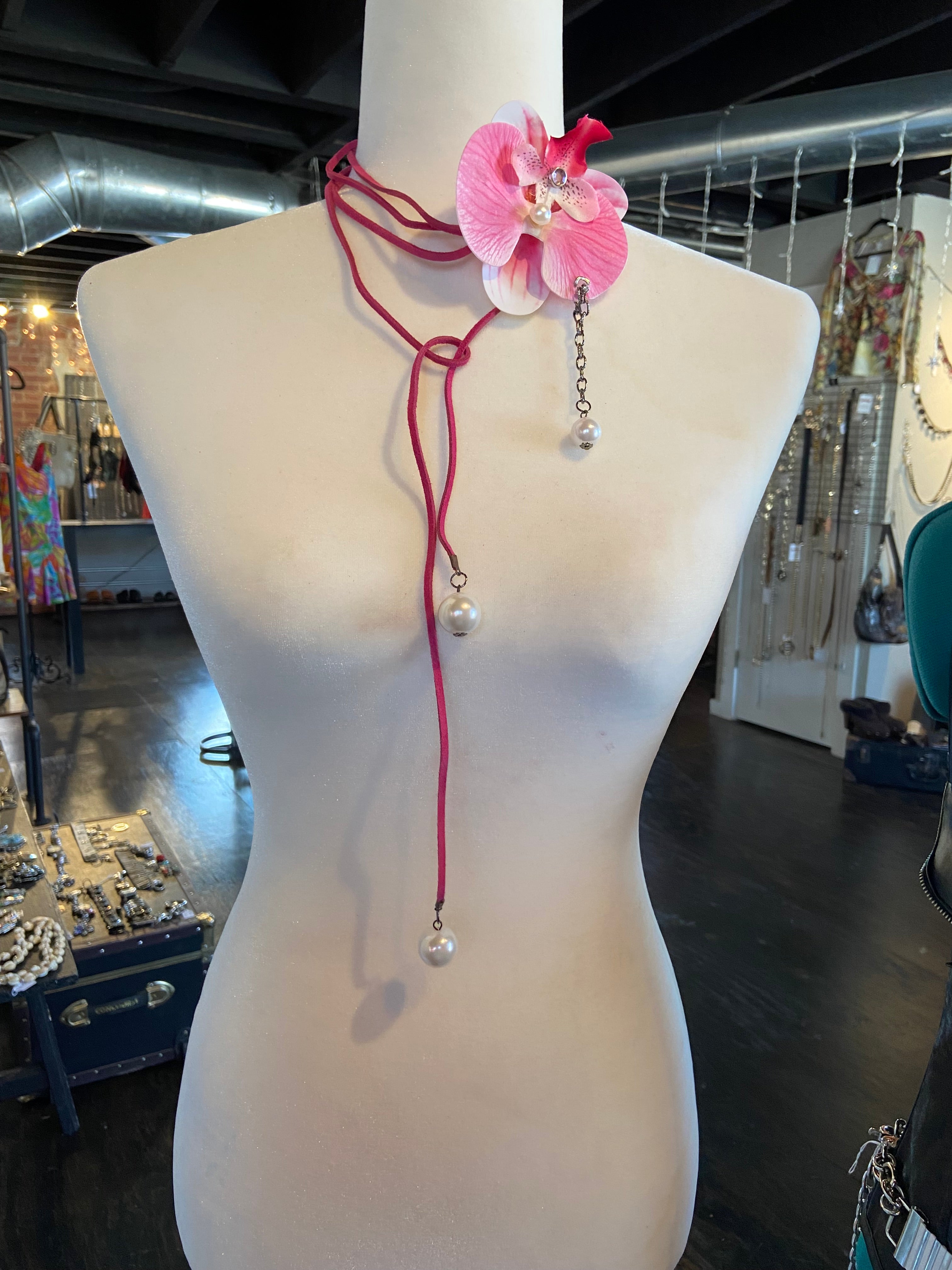 Pinky flower choker/belt