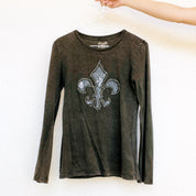 Grungy Fleur-De-Lis Tee (M)