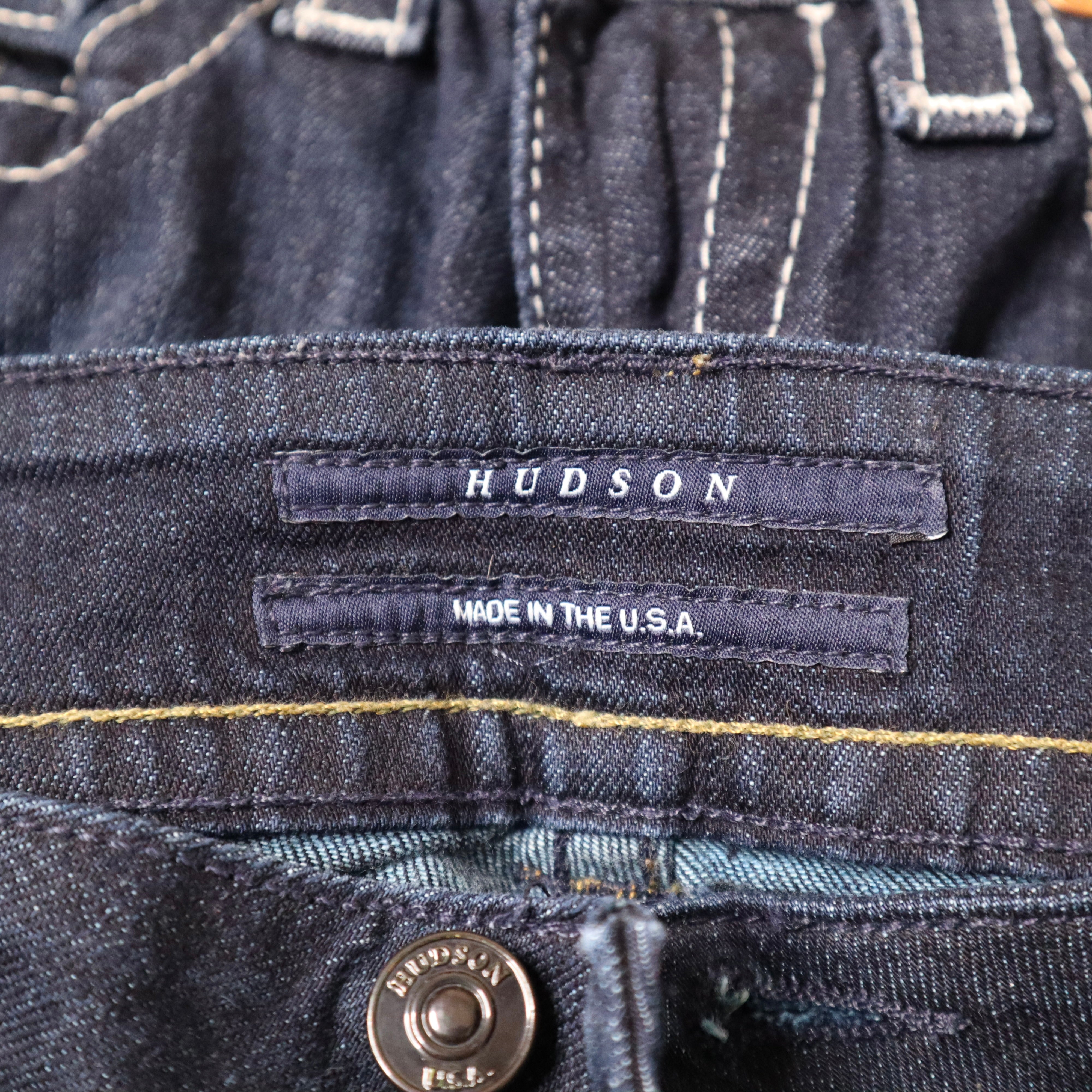 Y2K HUDSON Low Rise Flare Jeans (S/M)