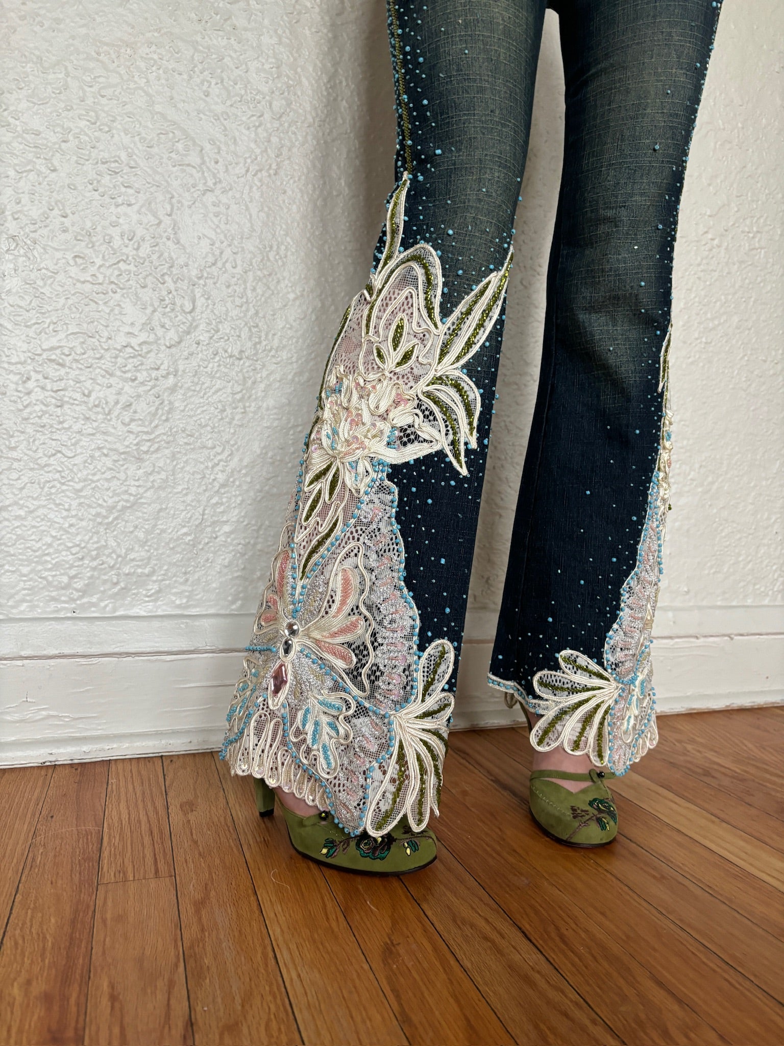 2000s Mid-Rise Beaded Popstar Jeans (S)