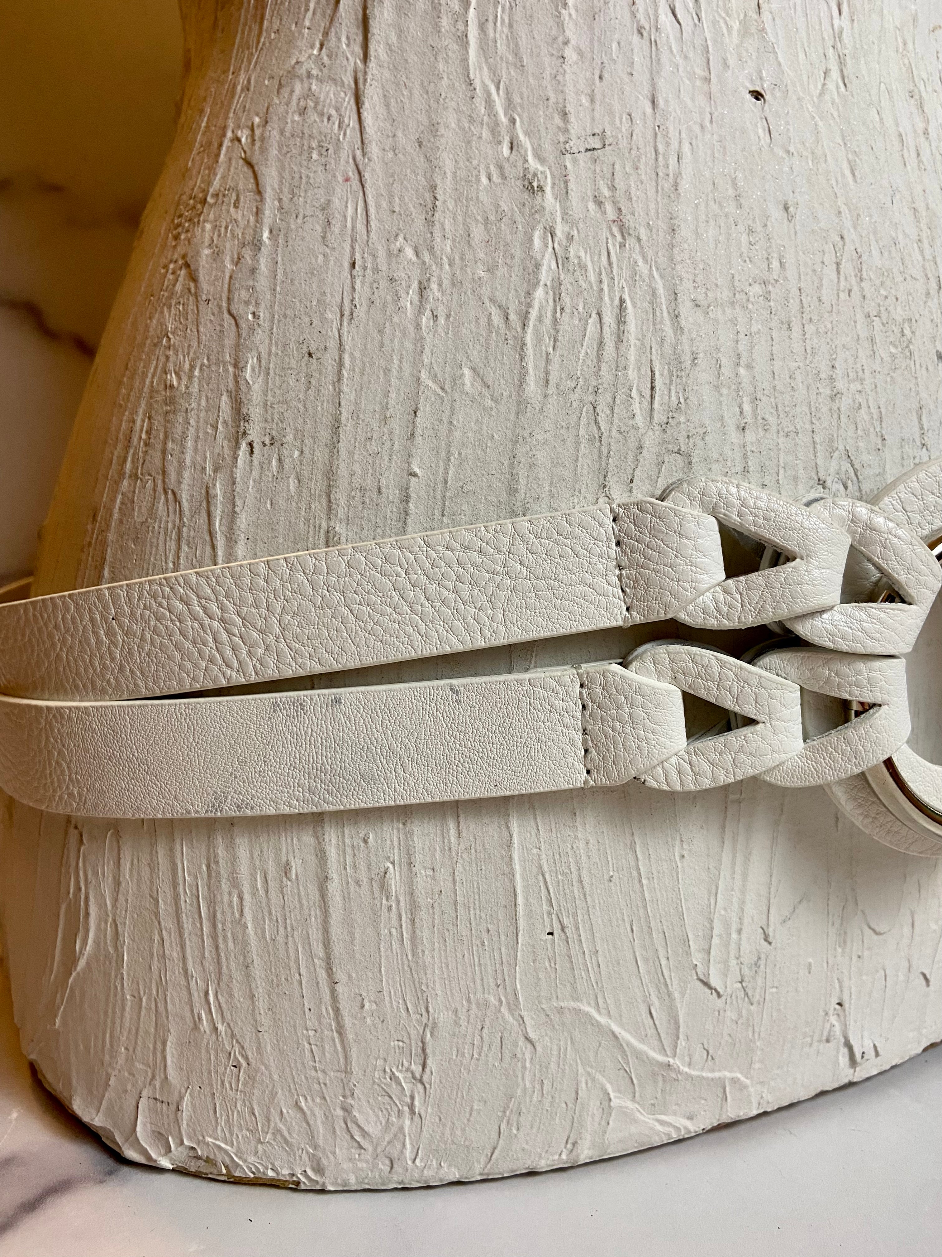 Elastic white belt