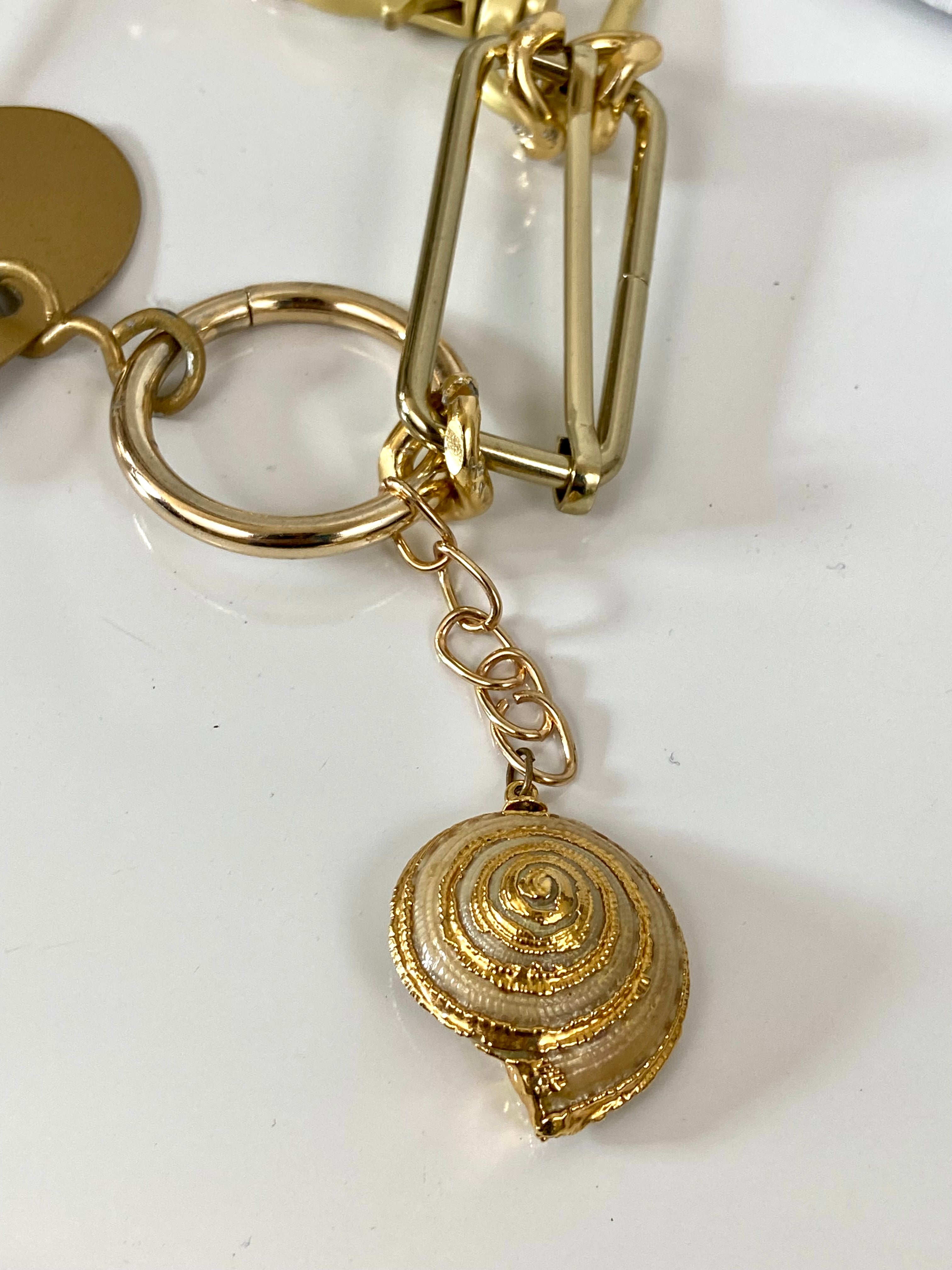 Busy gold choker