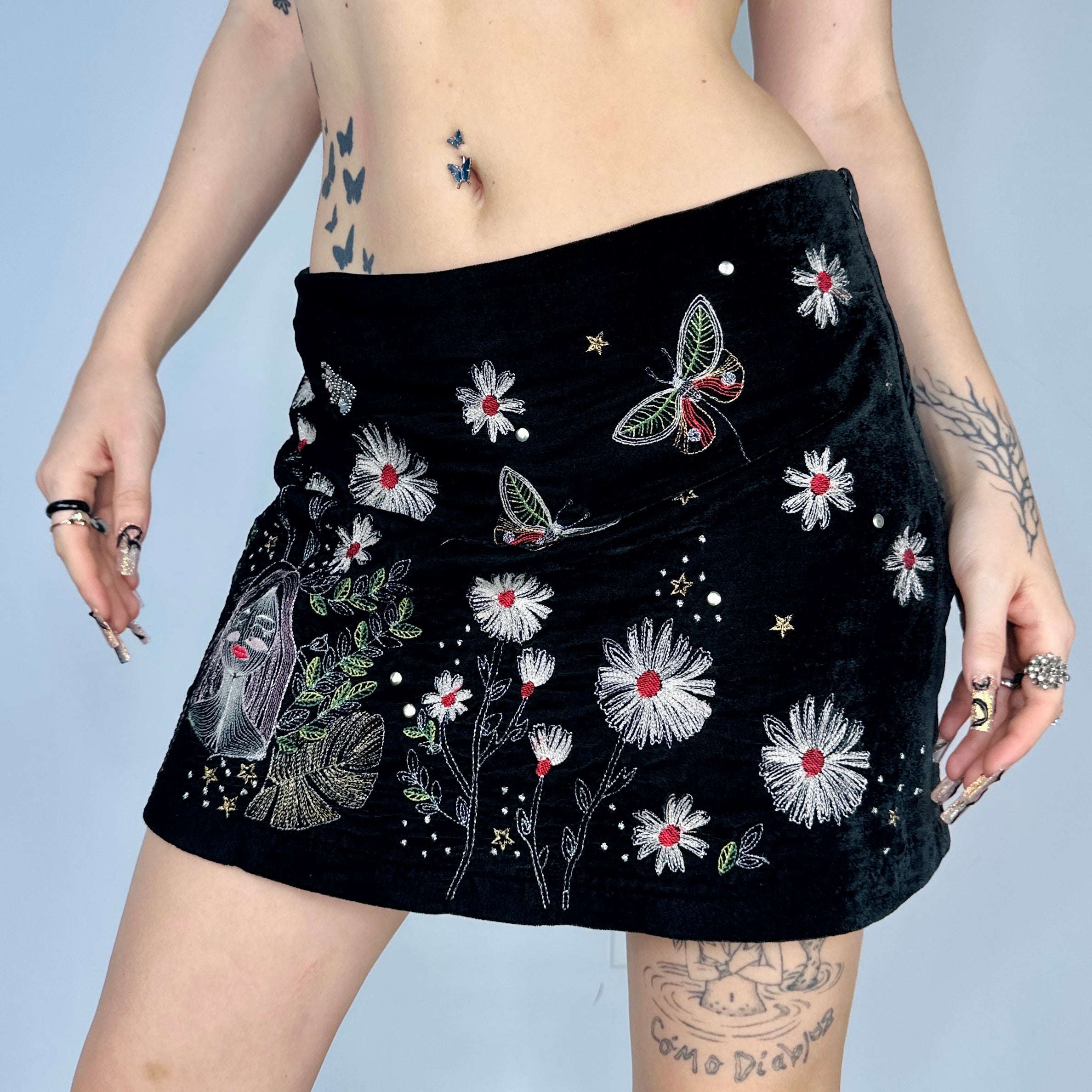 Embroidered Velvet Mini Skirt (M)