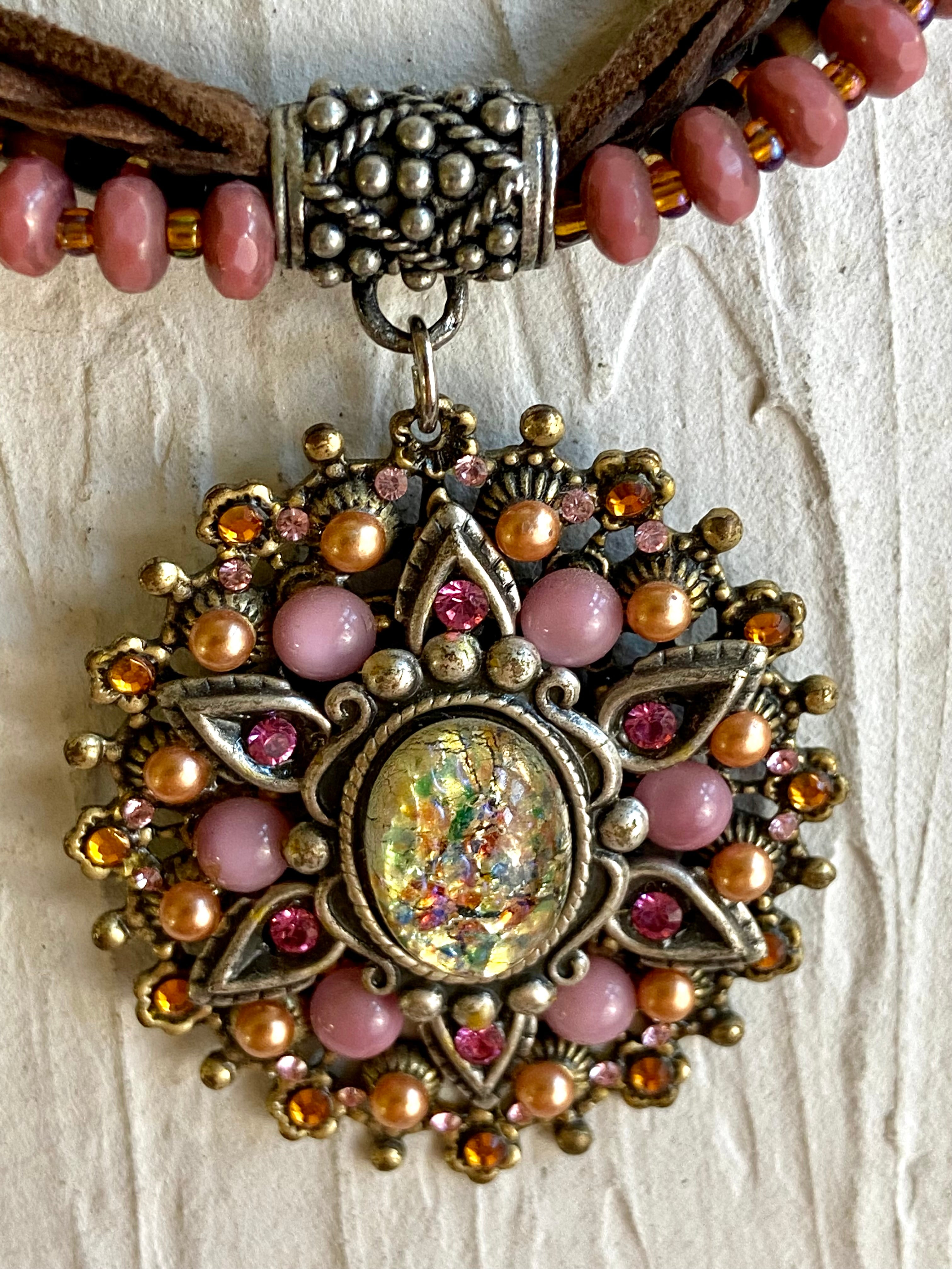 Layers choker