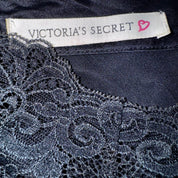 90s Victoria’s Secret Noir Silk Slip (M)