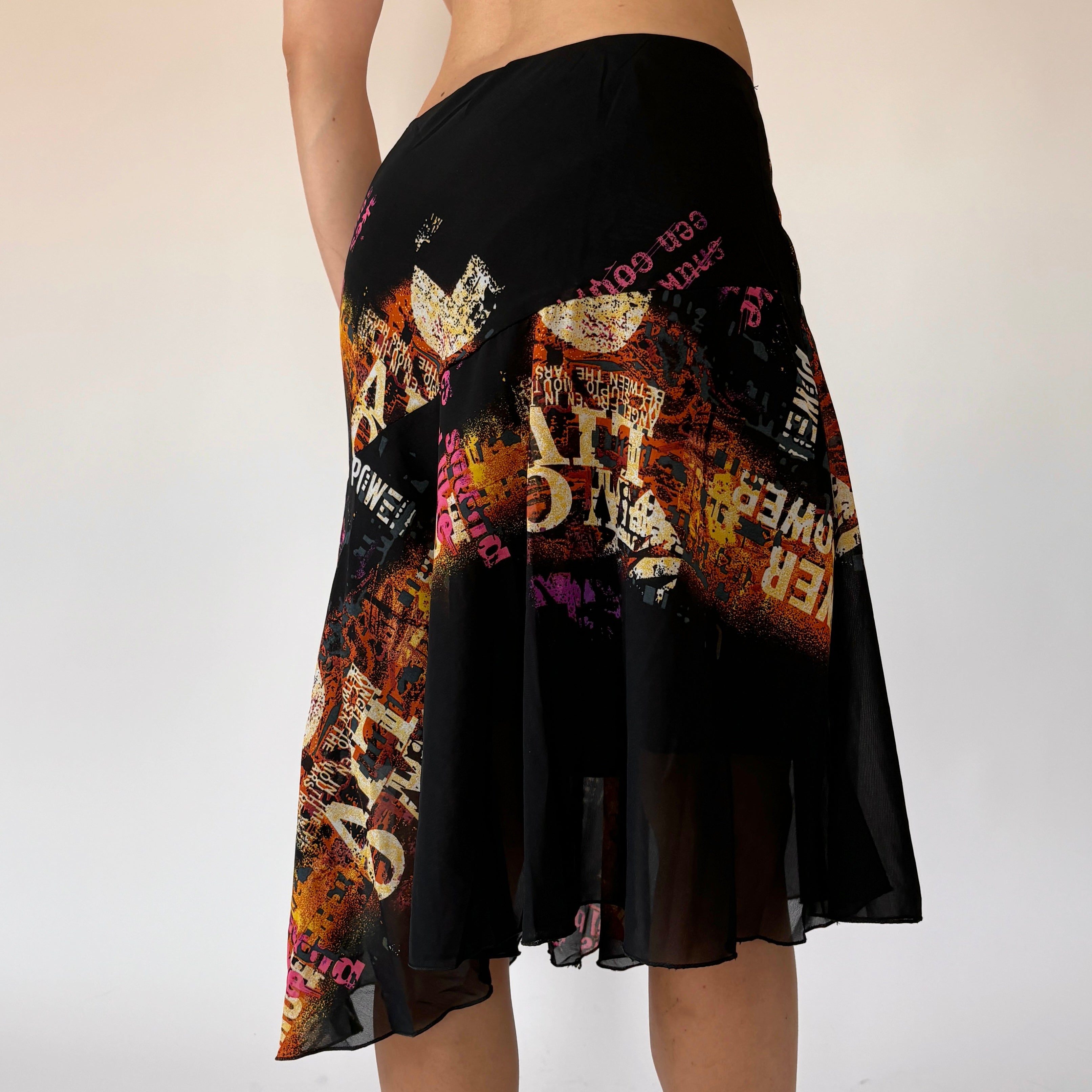 Y2K Graphic Print Midi  (M)