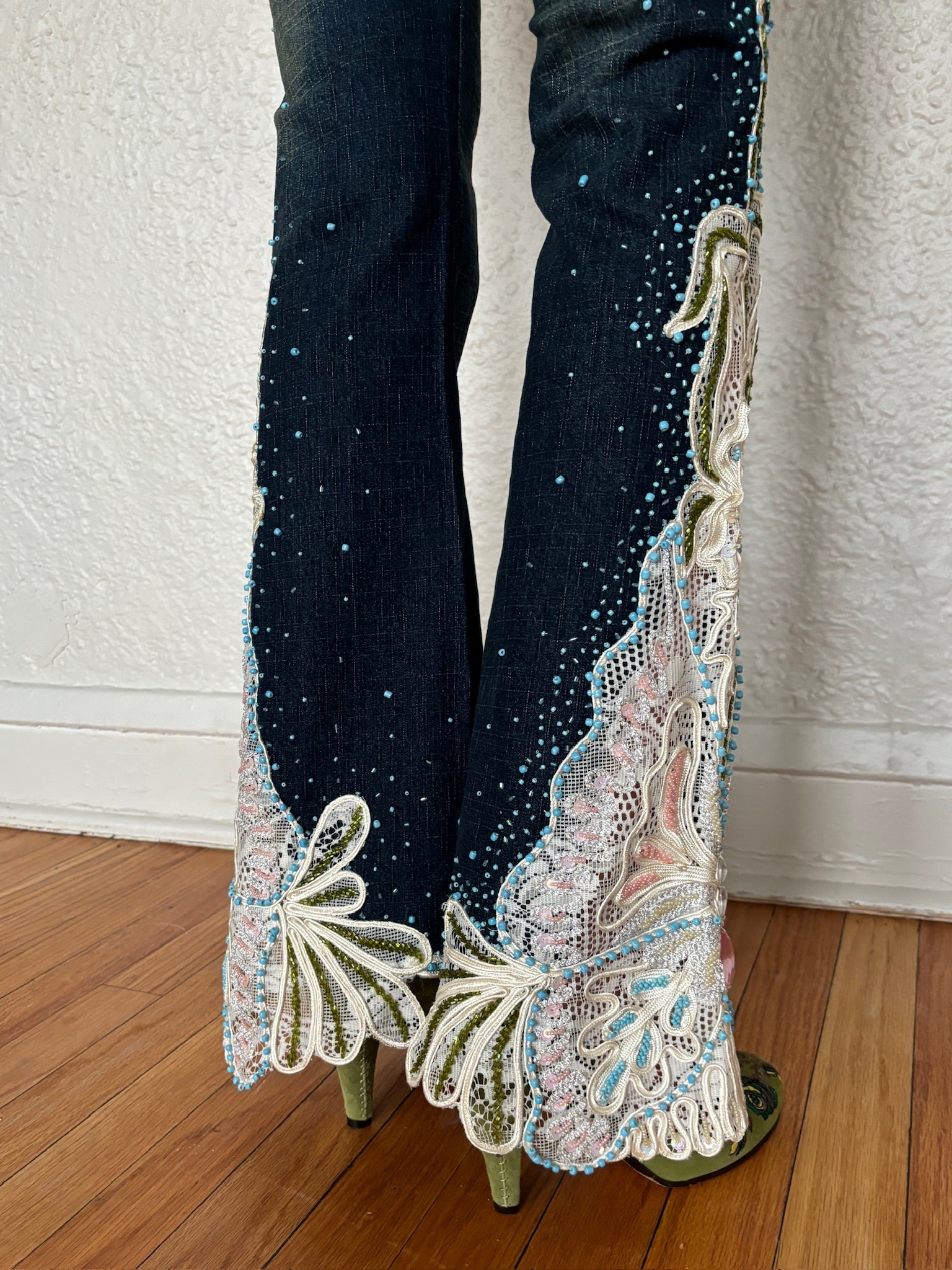 2000s Mid-Rise Beaded Popstar Jeans (S)