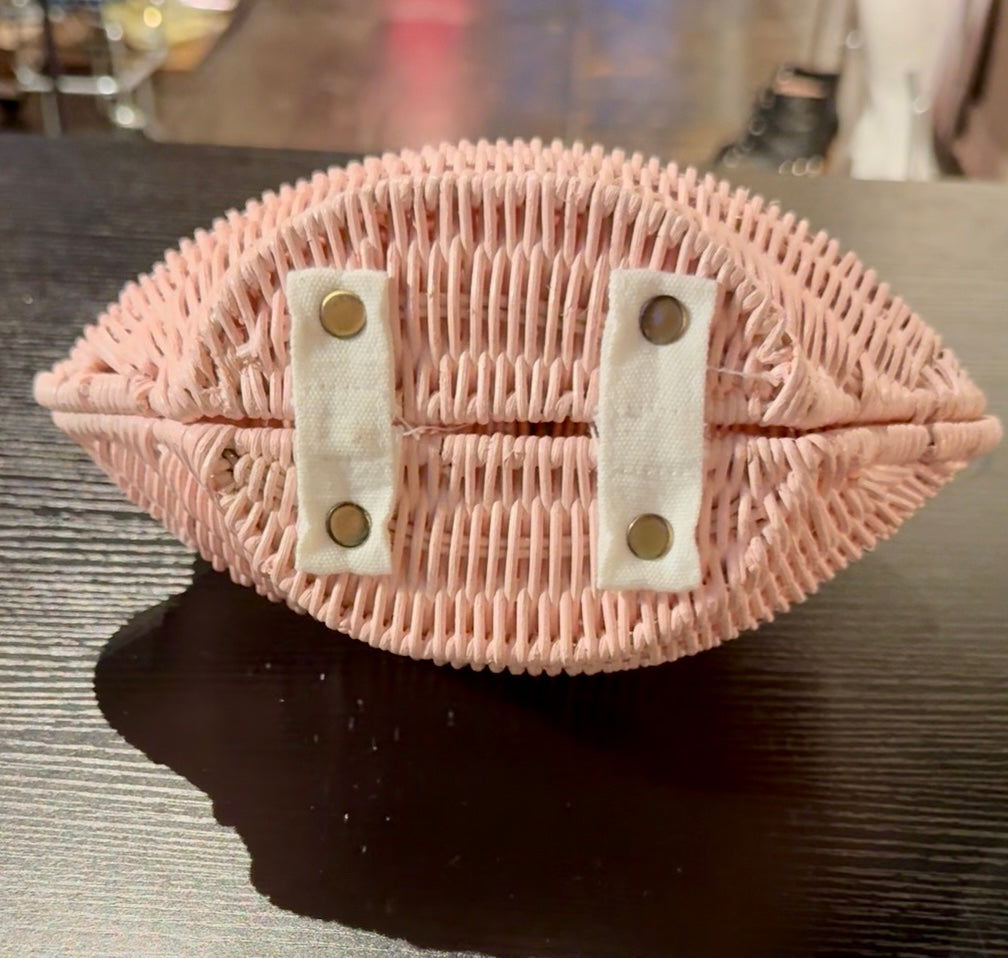 Pink Clamshell Wicker purse