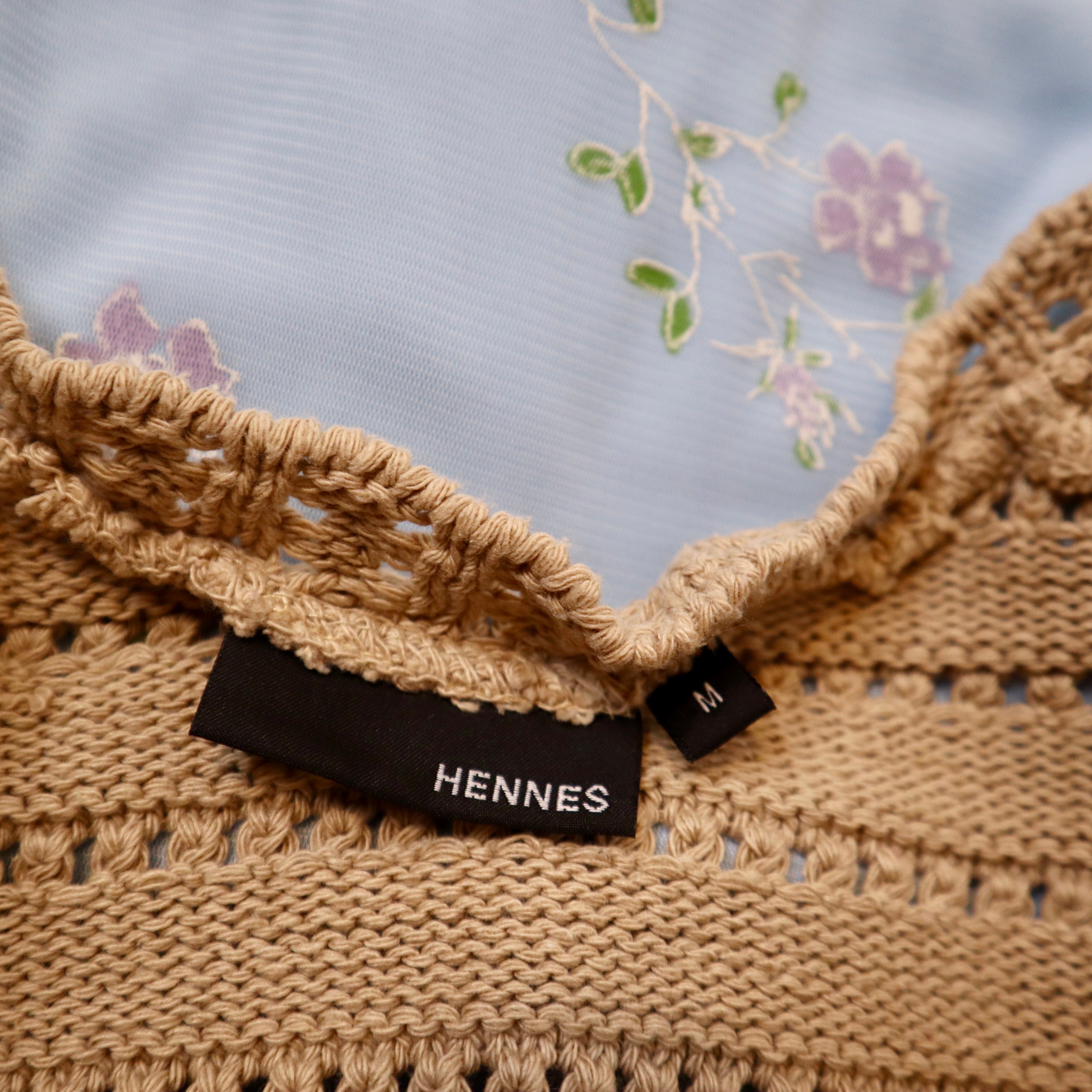 Y2K Tan Knit Flared Sleeve Sweater (M)