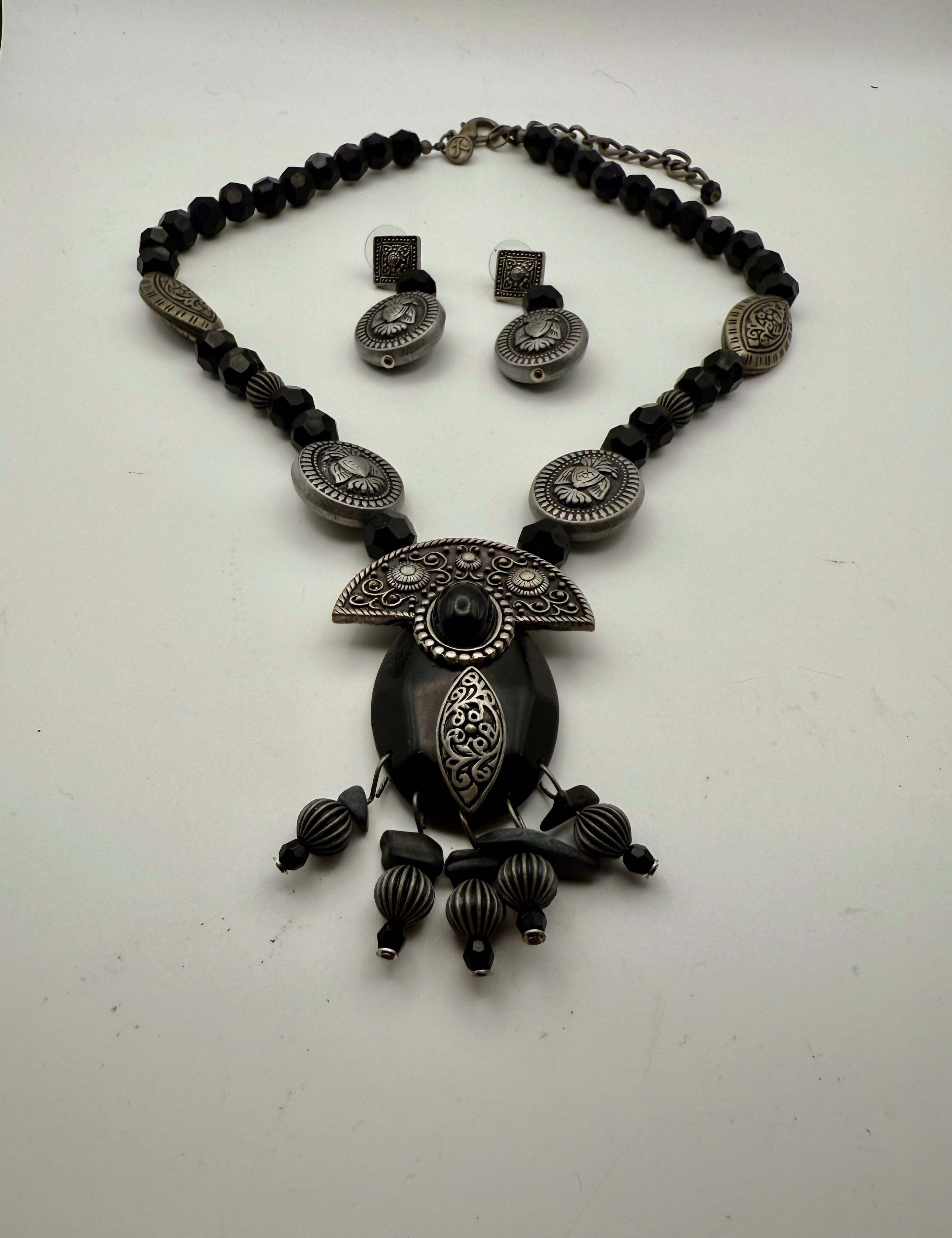 Antique Silver Black Beaded Necklace Set