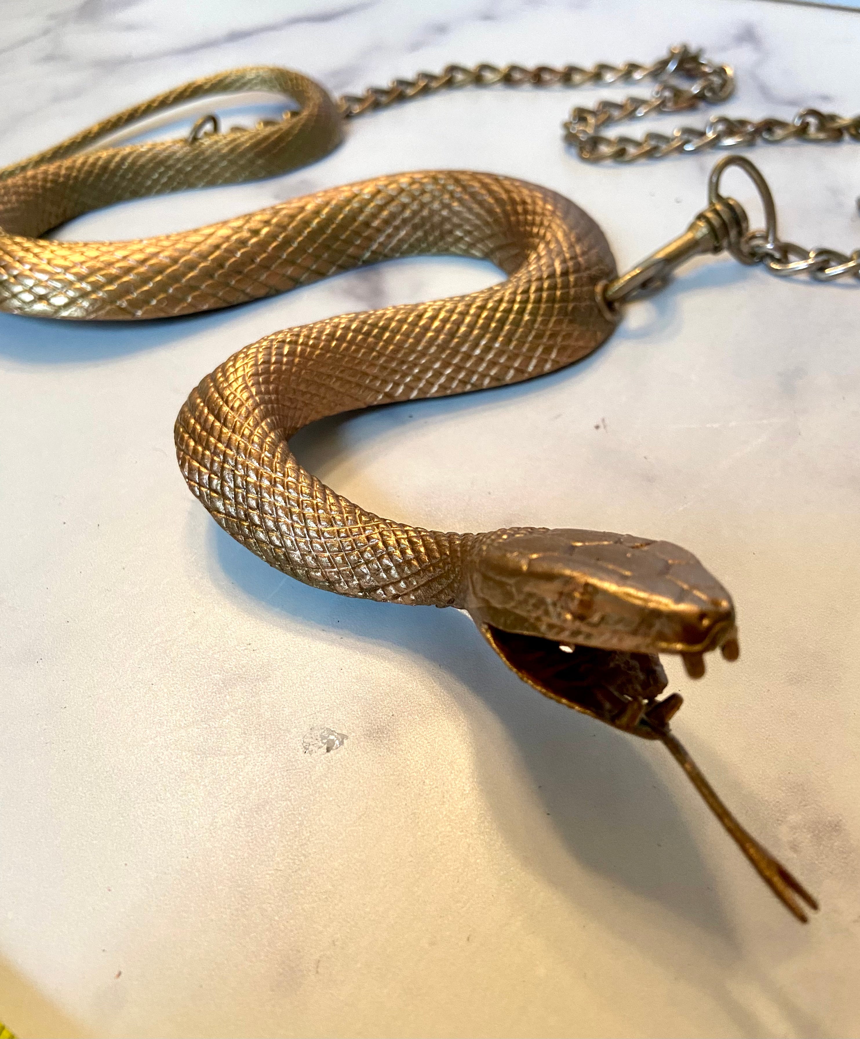Watch out the snake choker