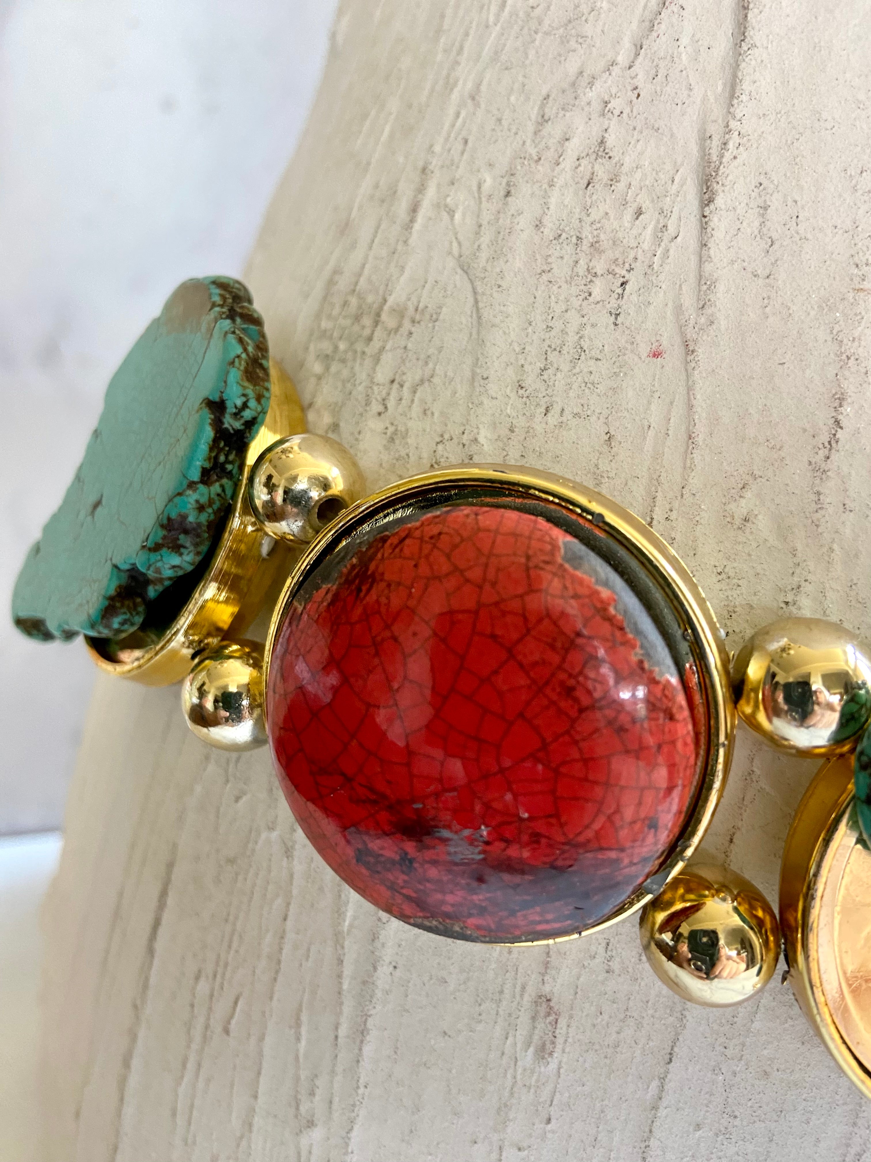 Stone chain belt