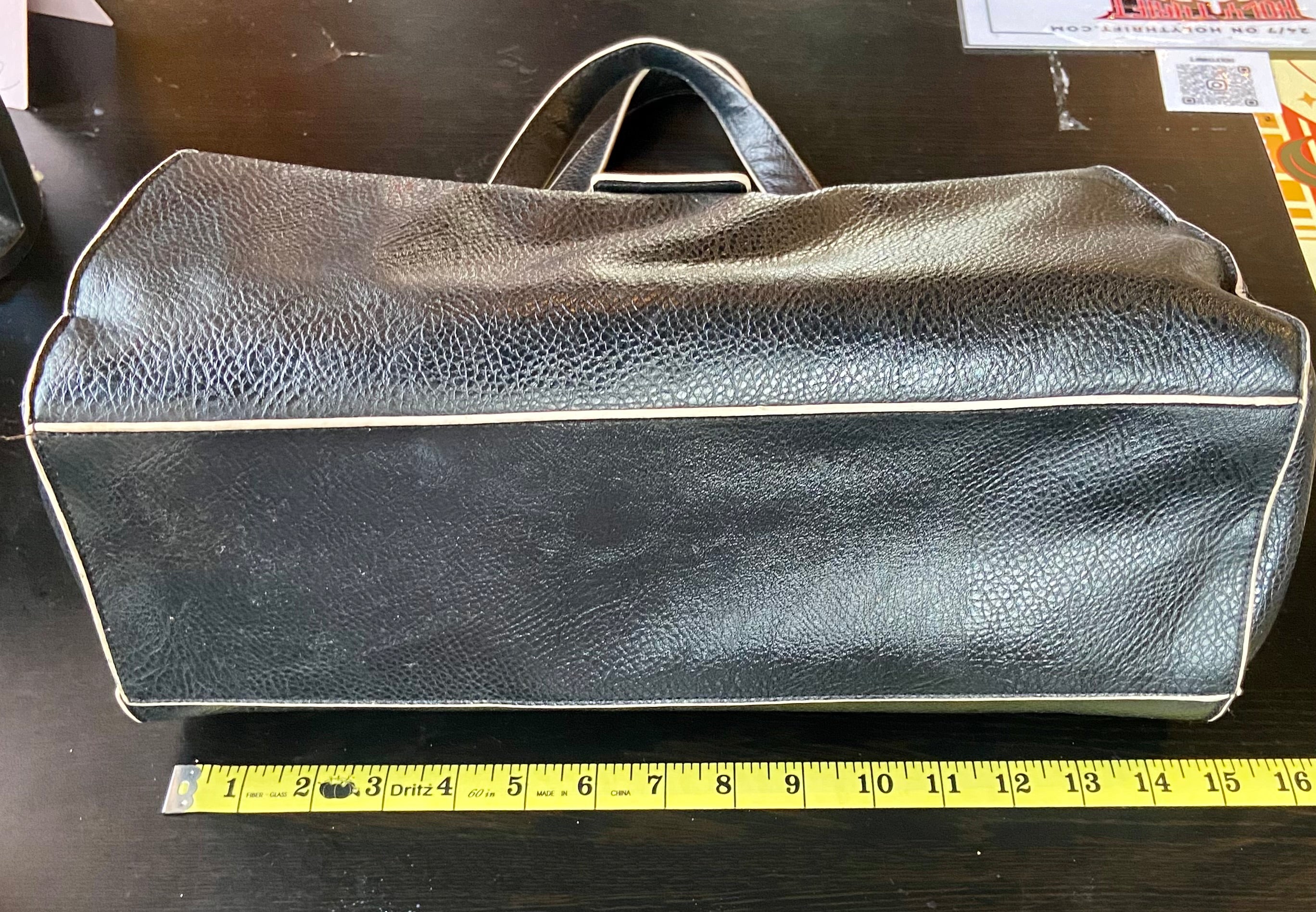 Kenneth Cole reaction bag