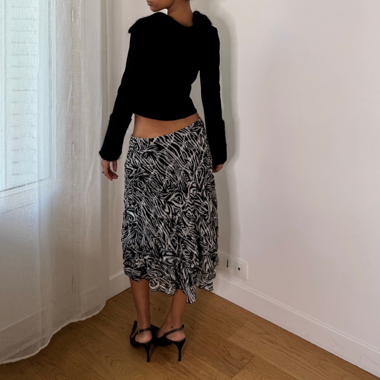 Italian vintage black & white abstract zebra print mesh midi skirt with ruffled hem