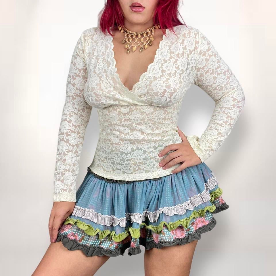 2000s Ivory Lace Top (M-L)