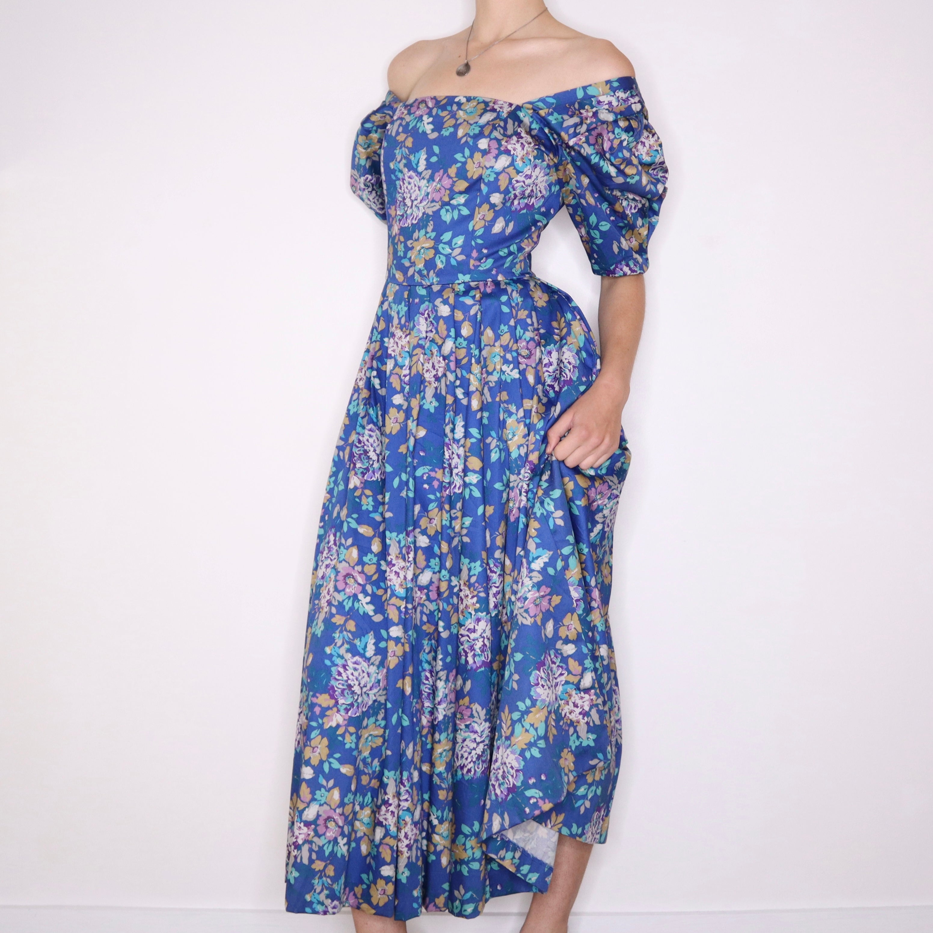 90s LAURA ASHLEY Blue Floral Maxi Dress (M)